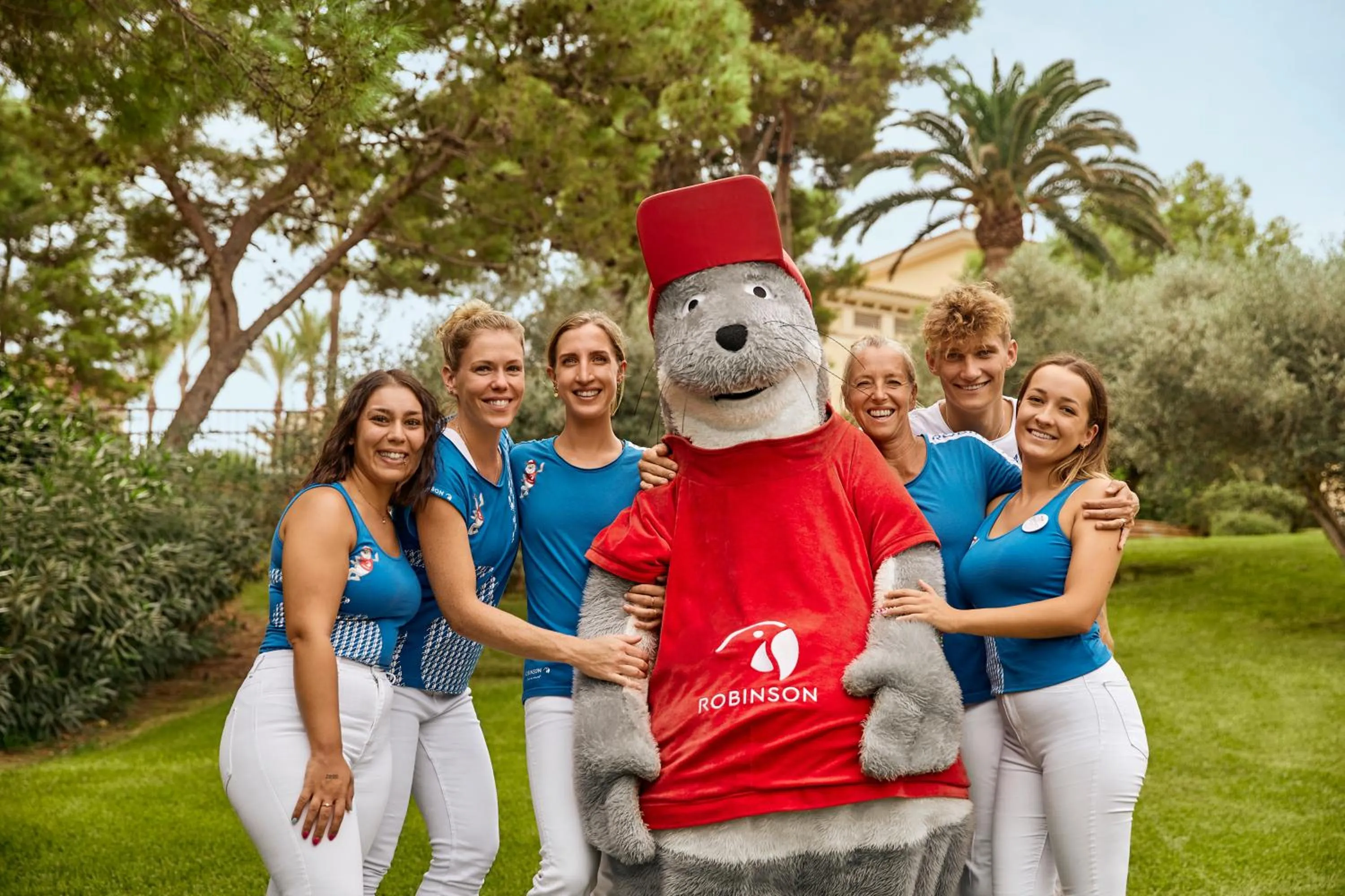 children in ROBINSON Cala Serena