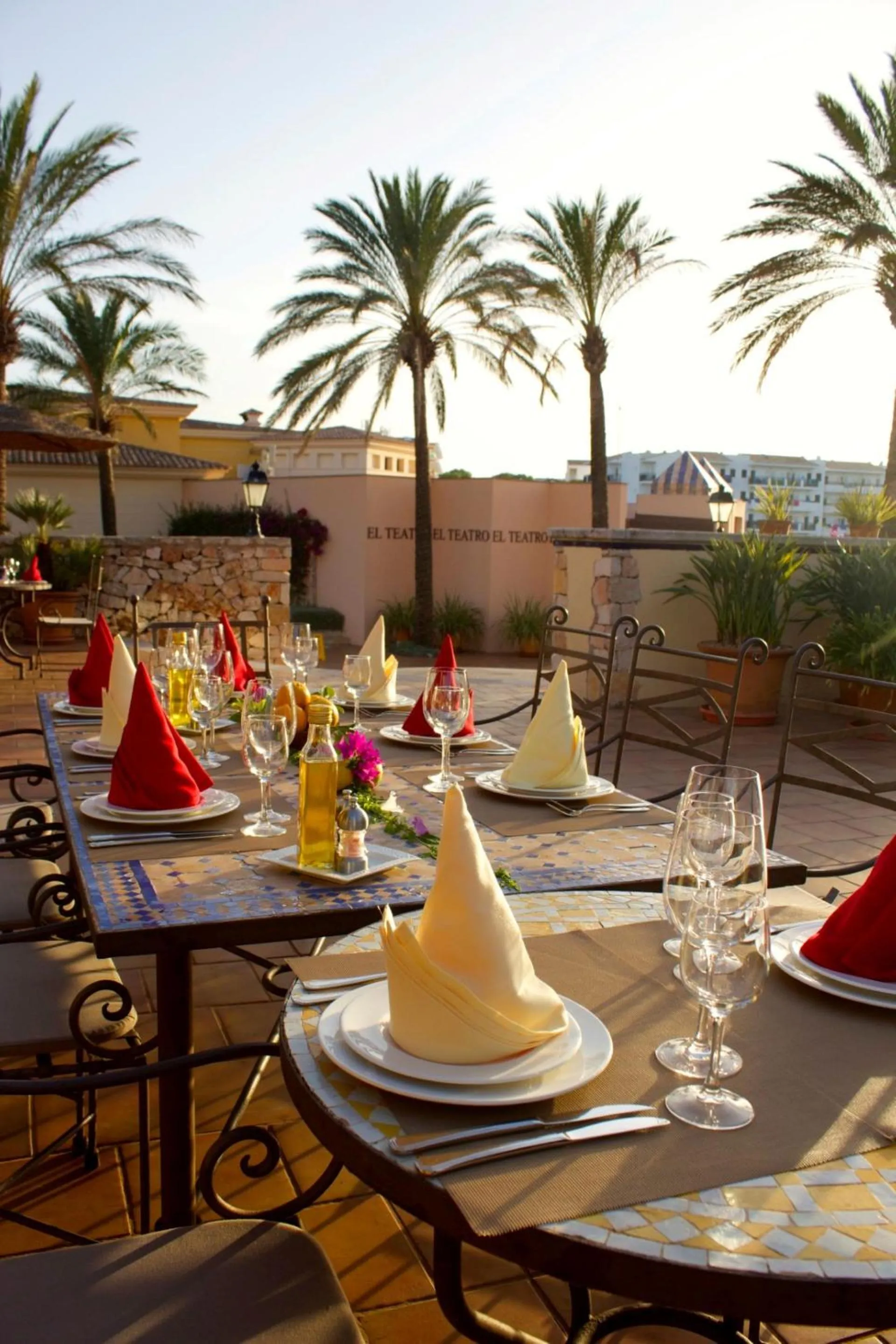 Restaurant/places to eat in ROBINSON Cala Serena