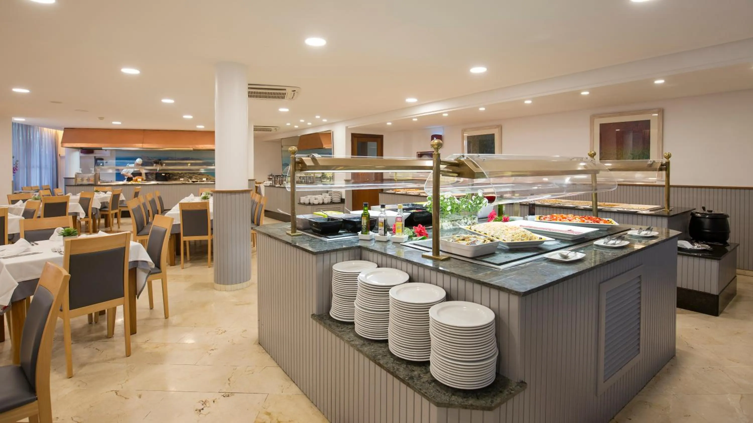 Restaurant/places to eat in Aparthotel Duva & Spa