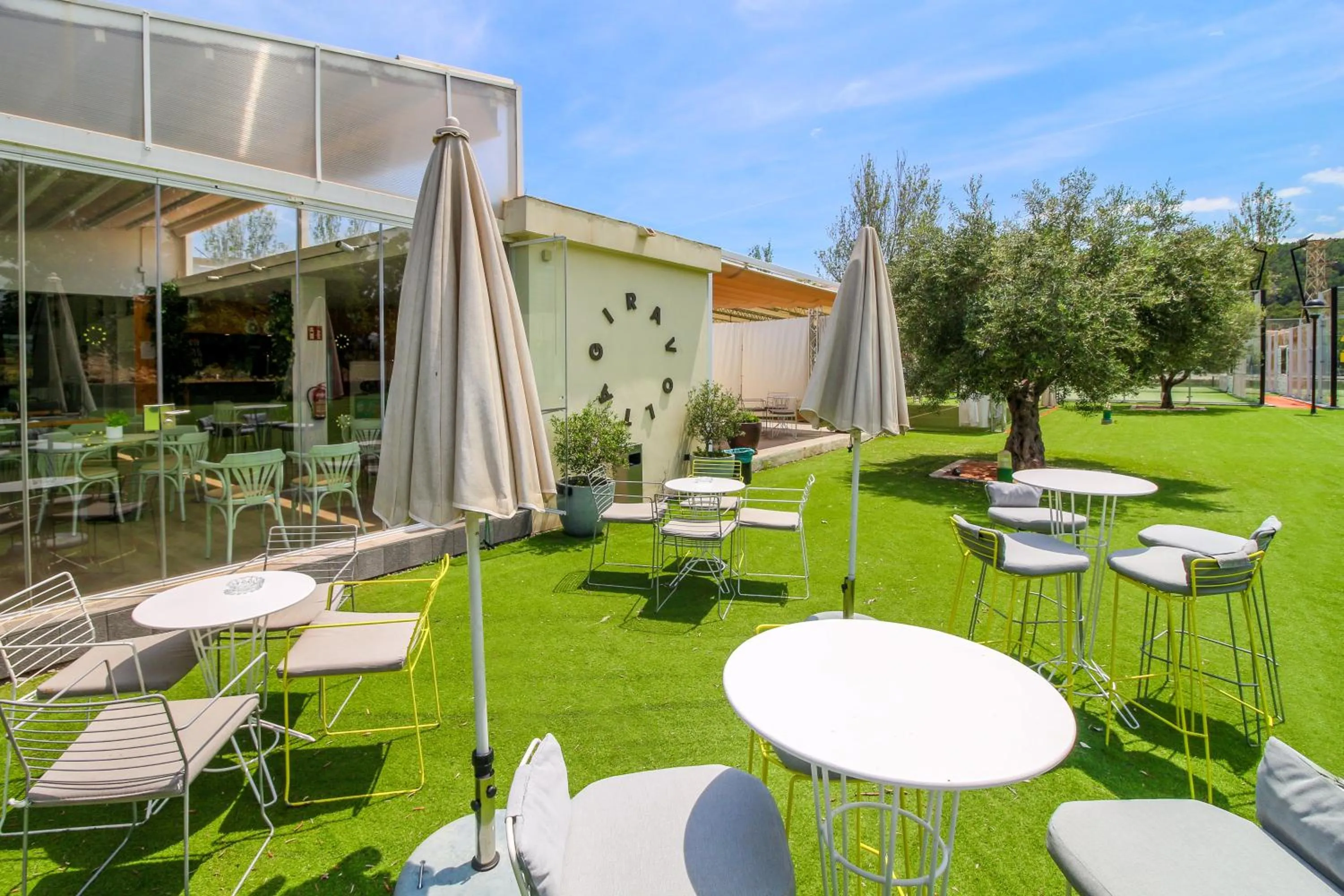 Restaurant/places to eat in Aparthotel Duva & Spa