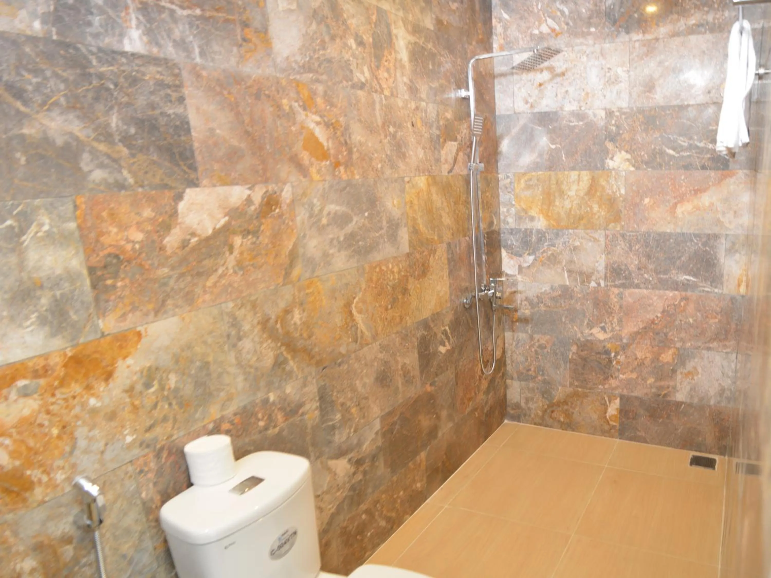 Shower in Horizon Homestay Hoi An