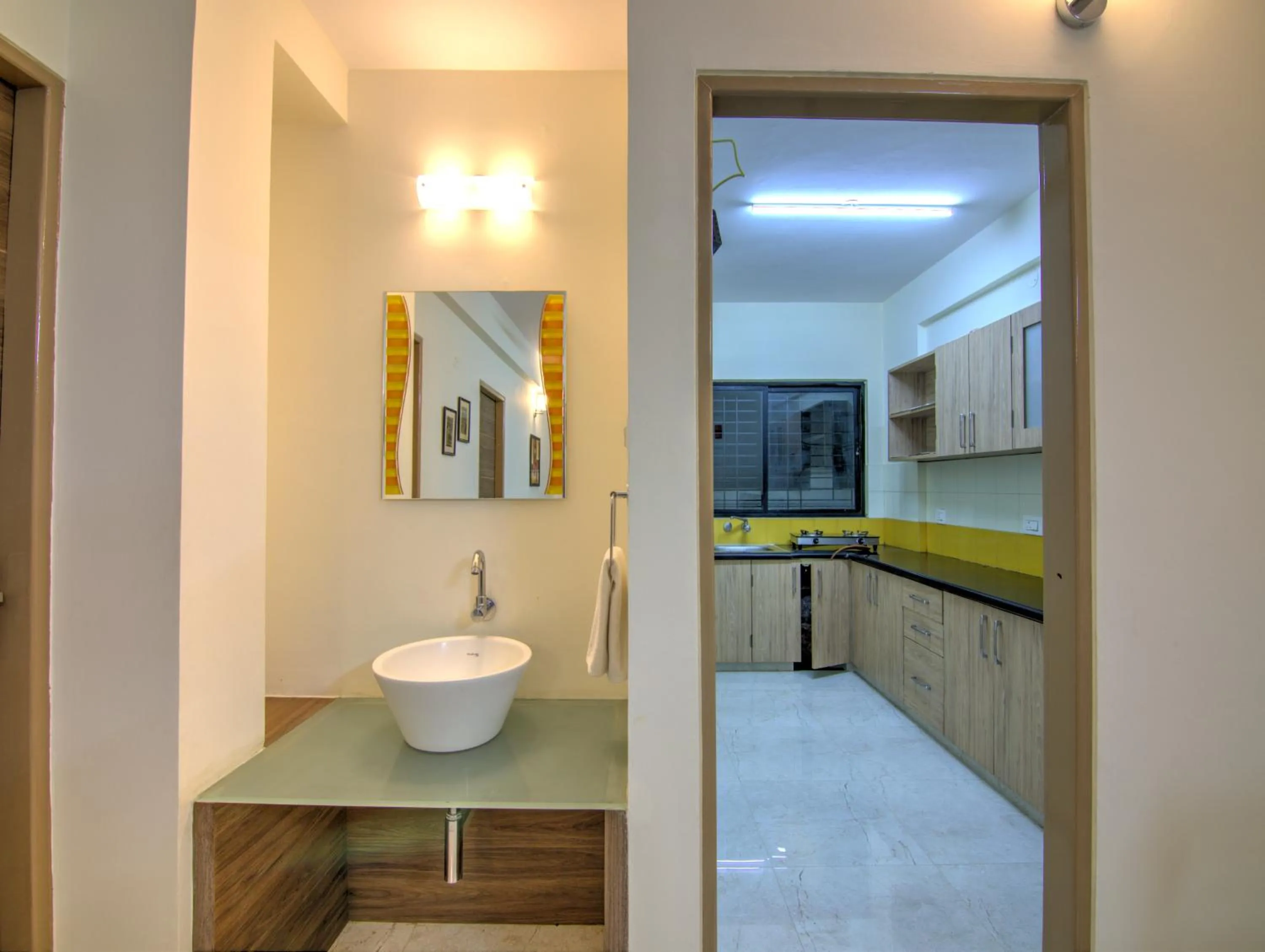 Sunshine Suites Grand Deluxe