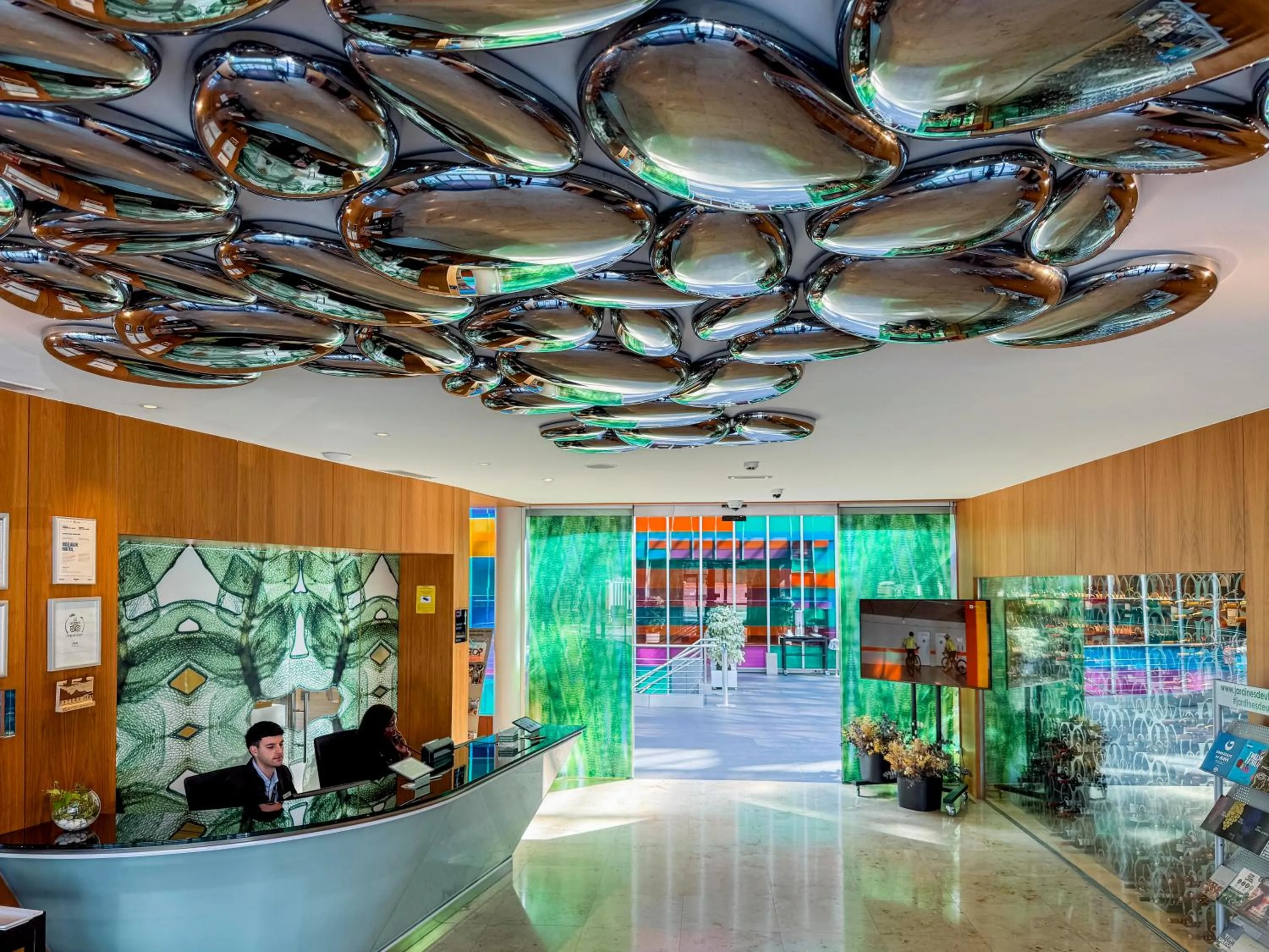 Lobby or reception in Hotel Jardines de Uleta Suites