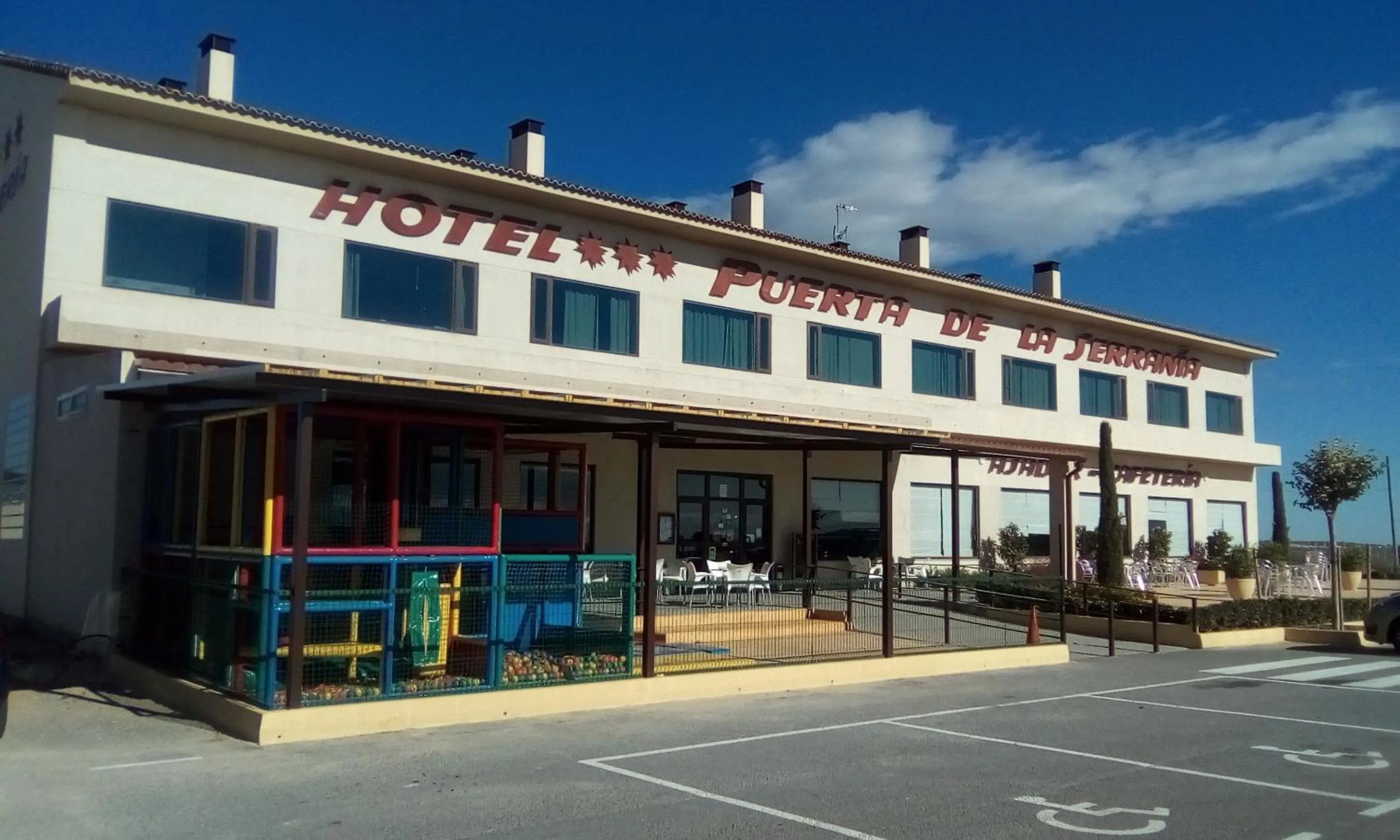 Hotel Puerta de la Serrania