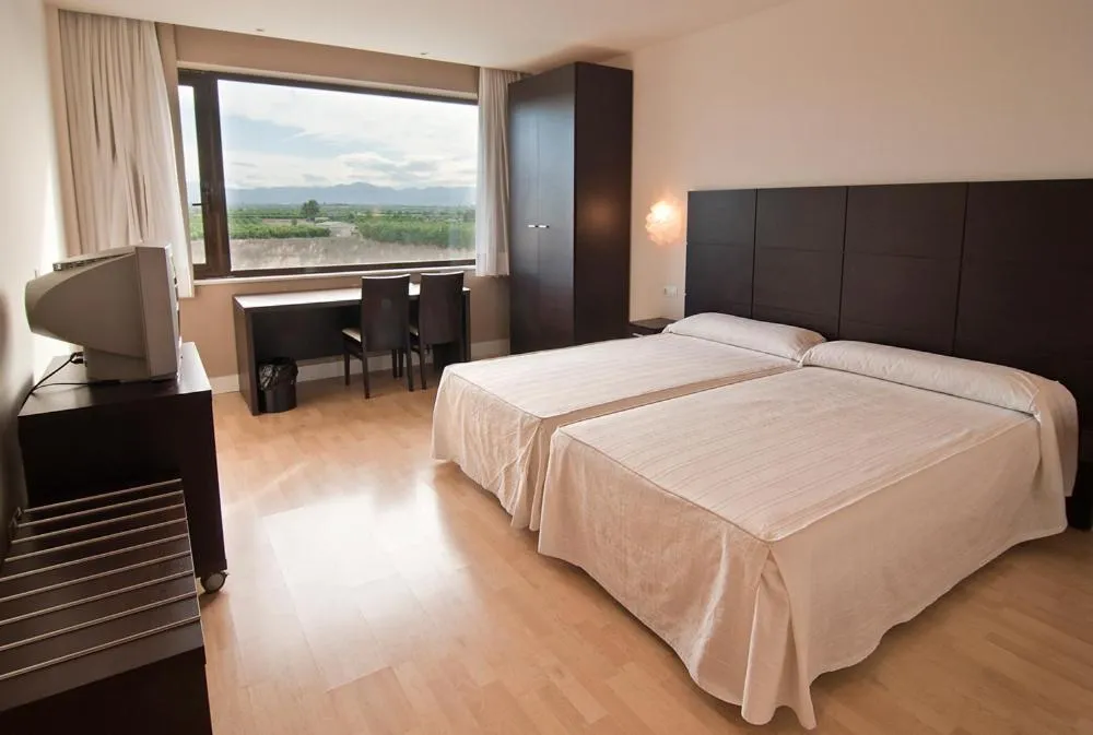 Photo of the whole room, Bed in Hotel Puerta de la Serrania