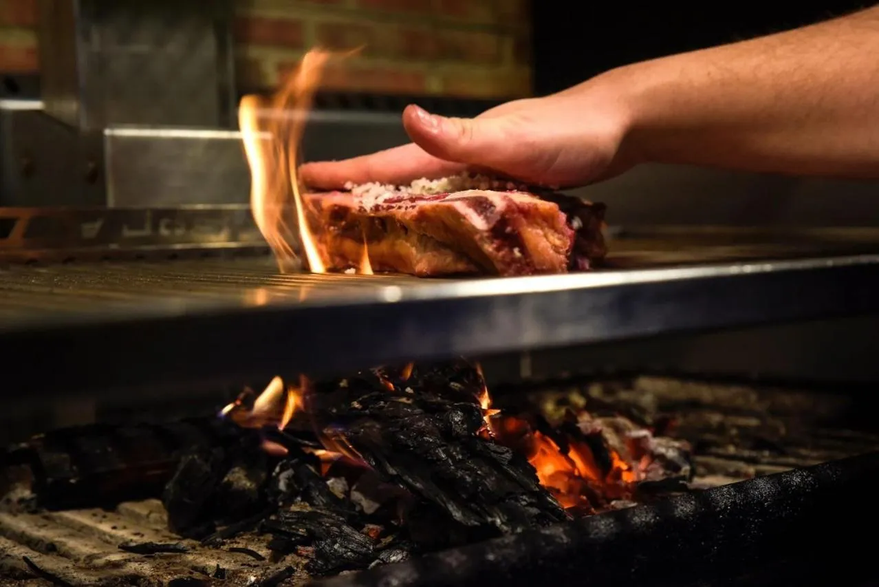 Restaurant/places to eat in Hotel Scala