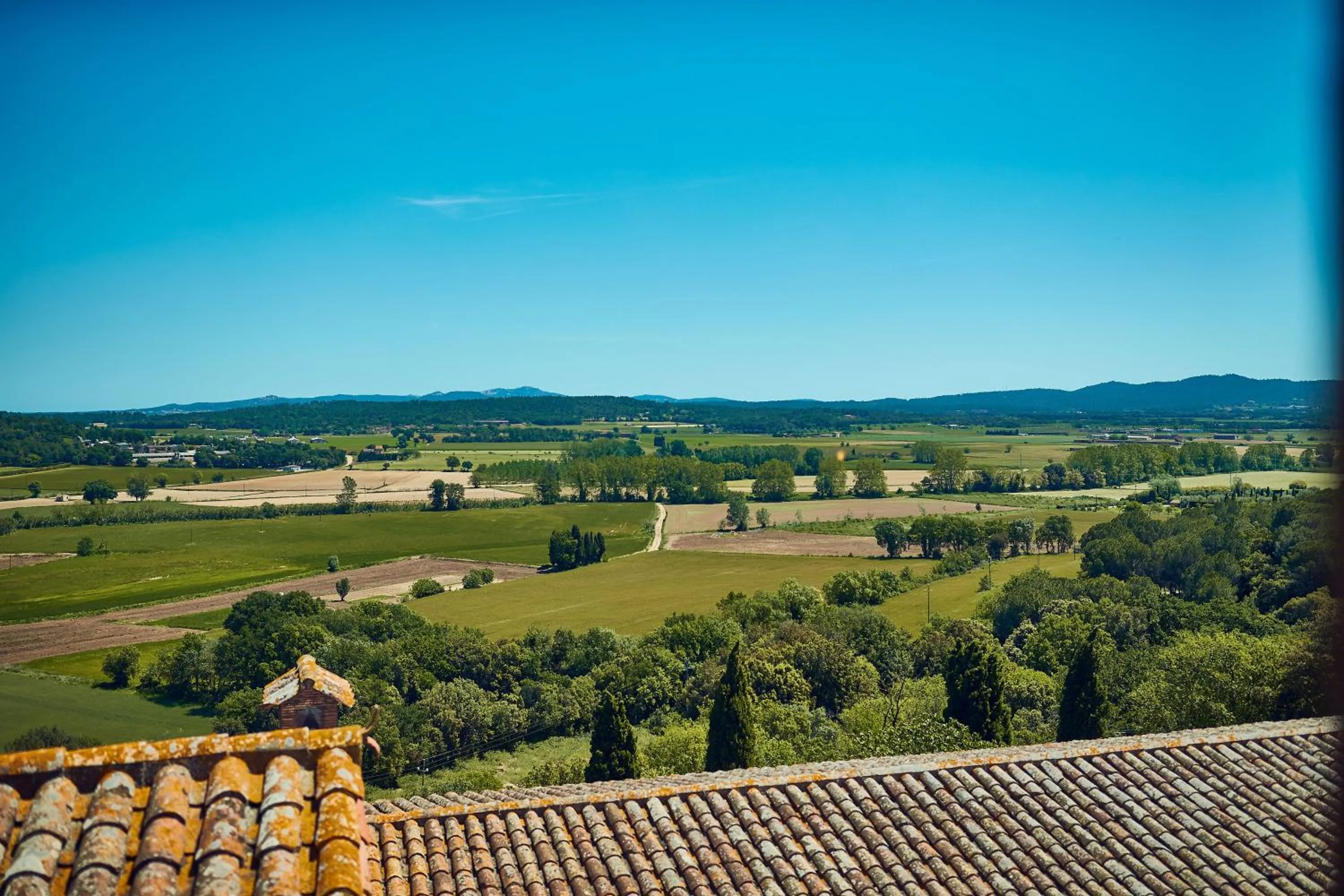 Garden view in Hotel Castell d'Emporda