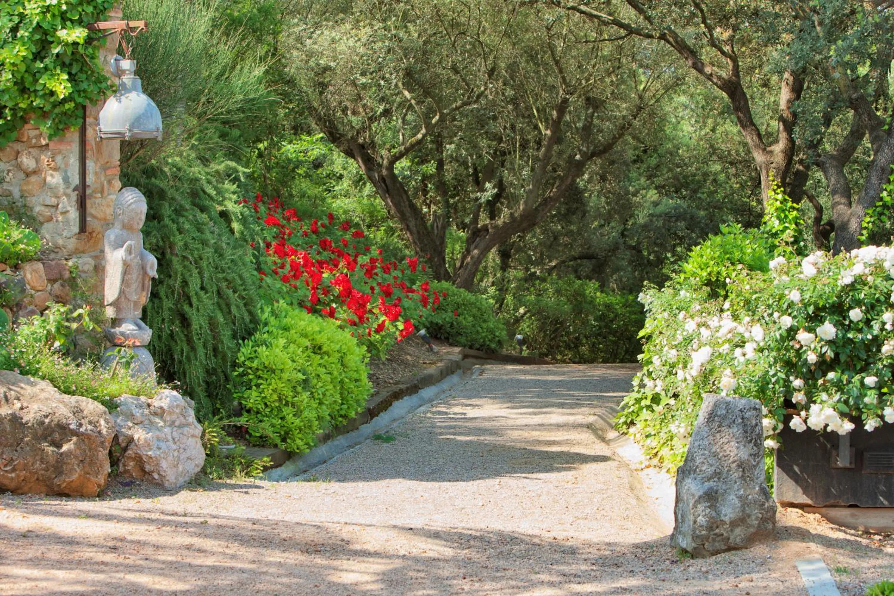 Facade/entrance in Hotel Castell d'Emporda