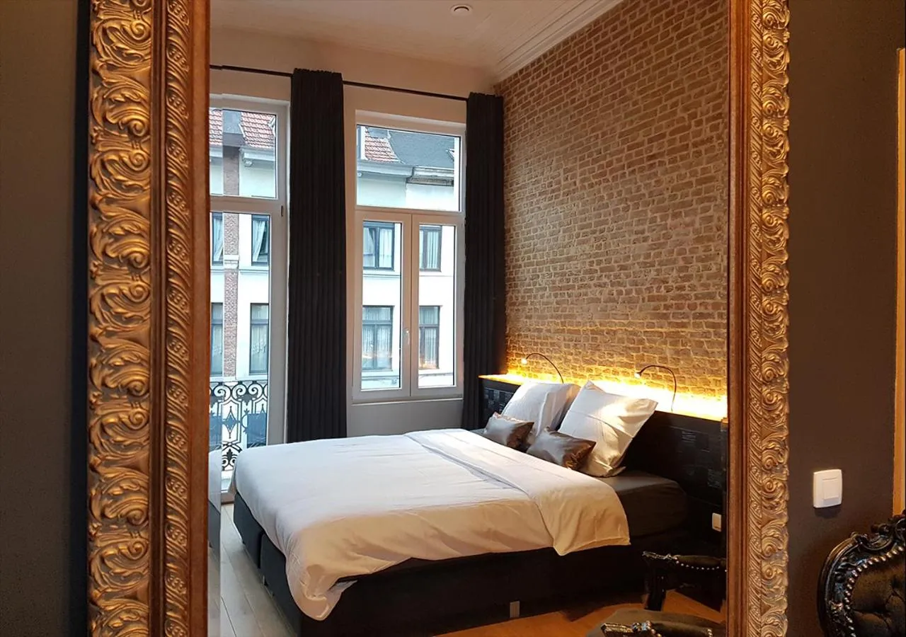 Photo of the whole room, Bed in Hotel Goodnight Antwerp