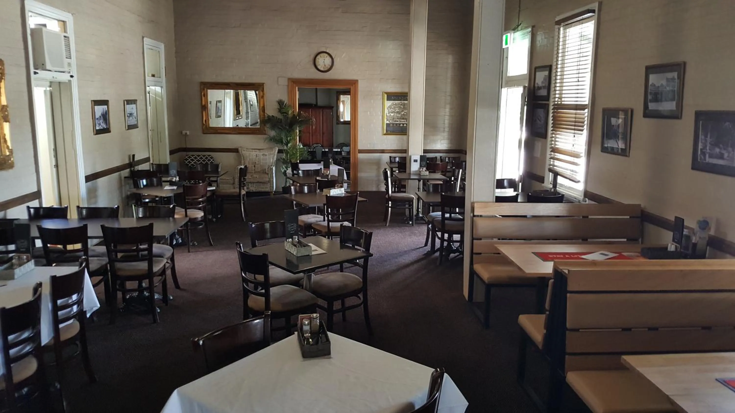 Restaurant/places to eat in Grand Hotel Mount Morgan
