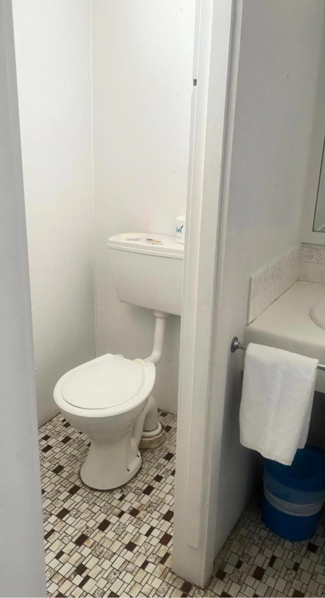 Toilet in Grand Hotel Mount Morgan