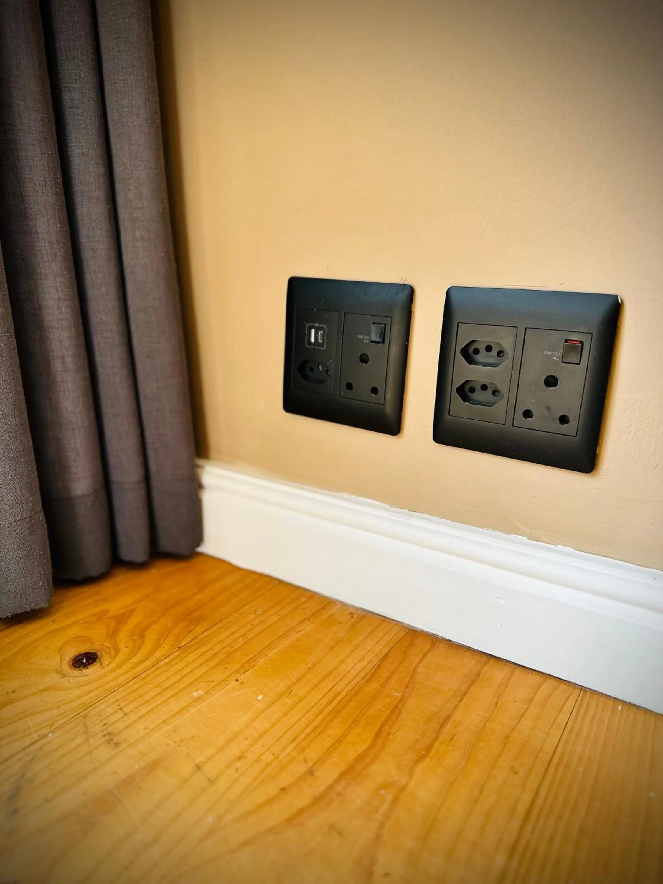 TV and multimedia in Vine Guesthouse