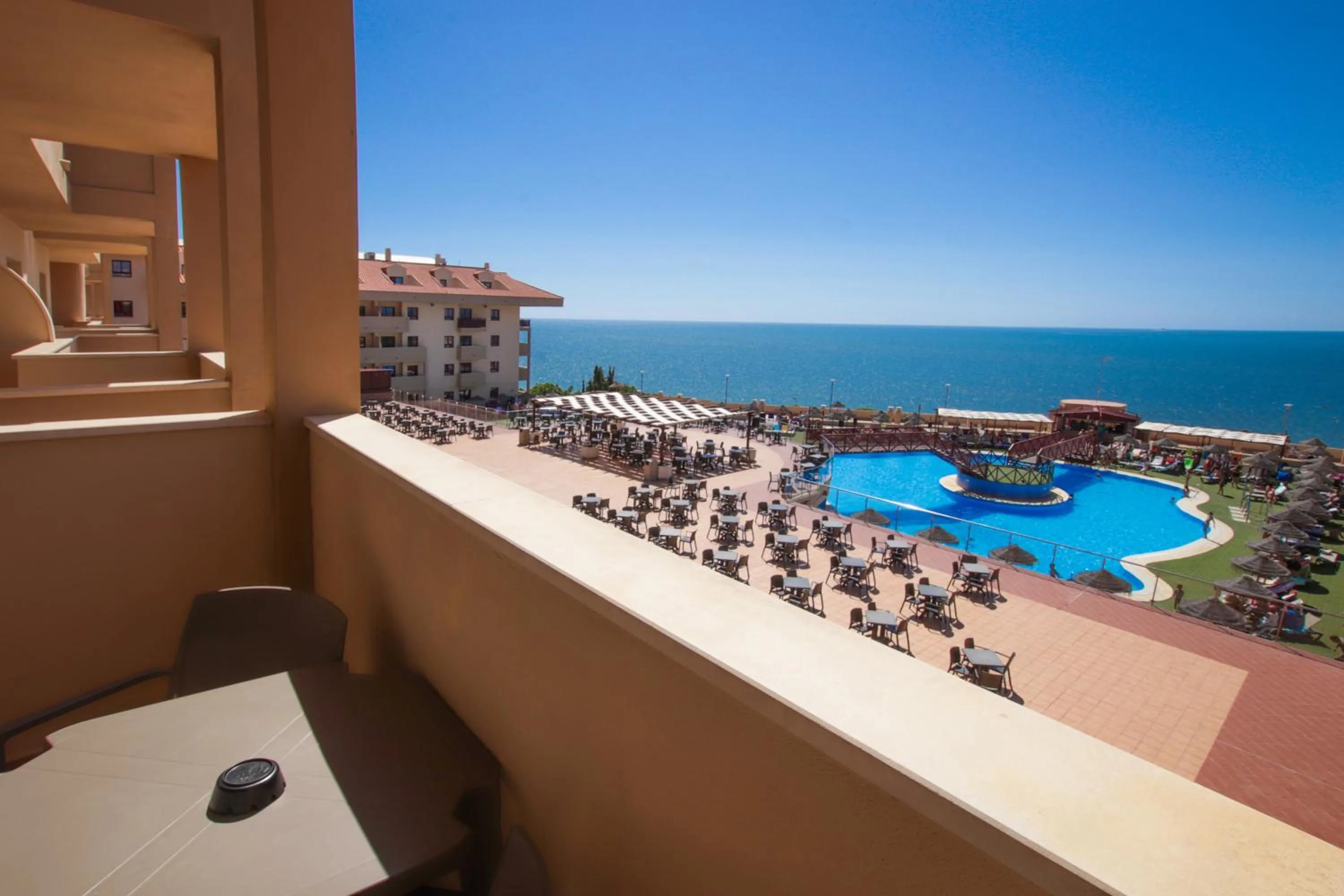 Pool view in Ohtels Mazagon