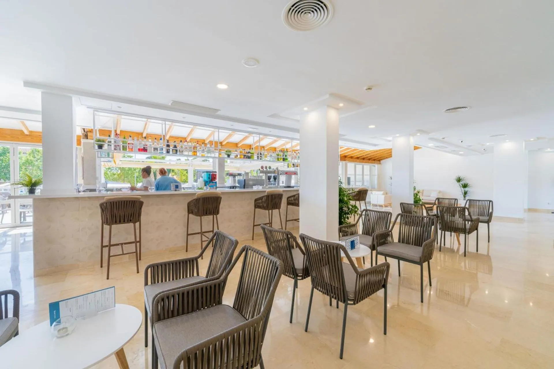 Lounge or bar in Aparthotel Caprice Isabel