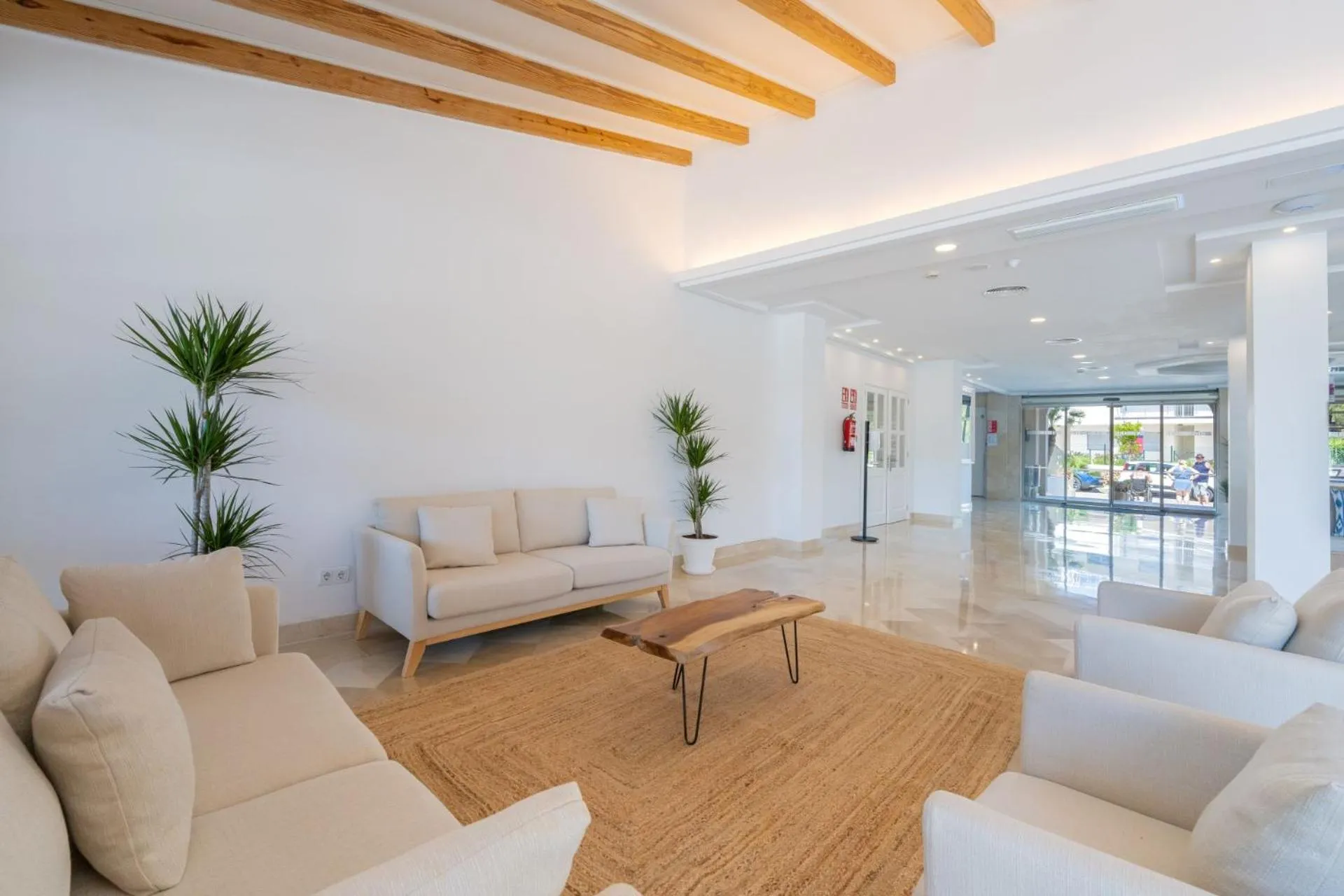 Lounge or bar in Aparthotel Caprice Isabel