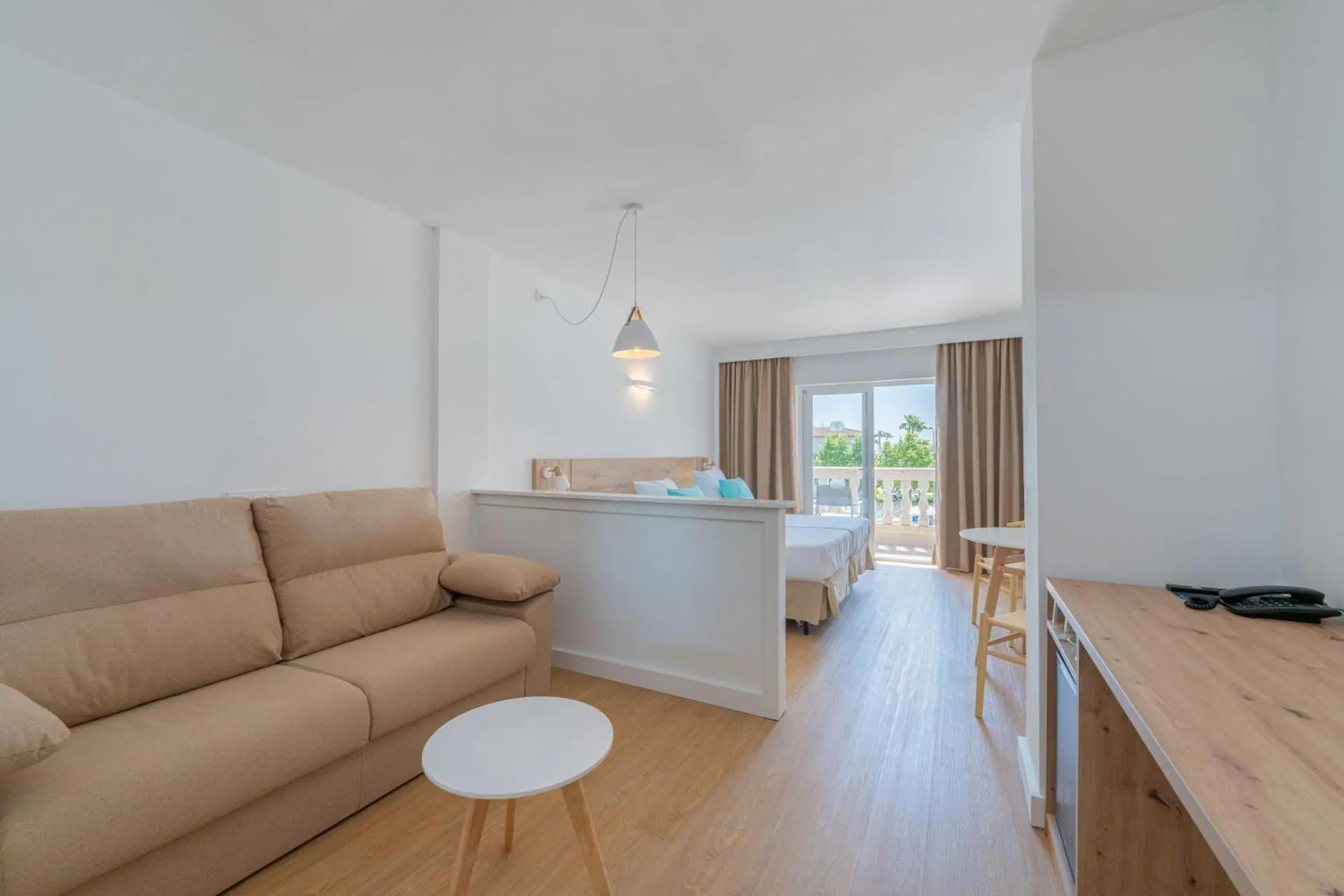 Bed in Aparthotel Caprice Isabel