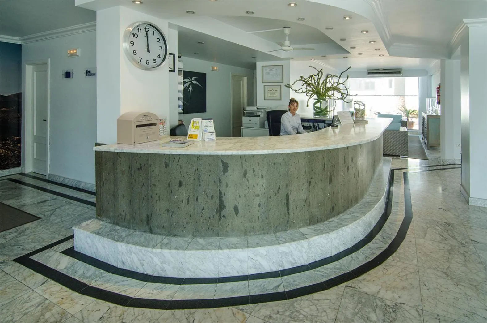 Staff in Apartamentos Parque Tropical en Lanzarote