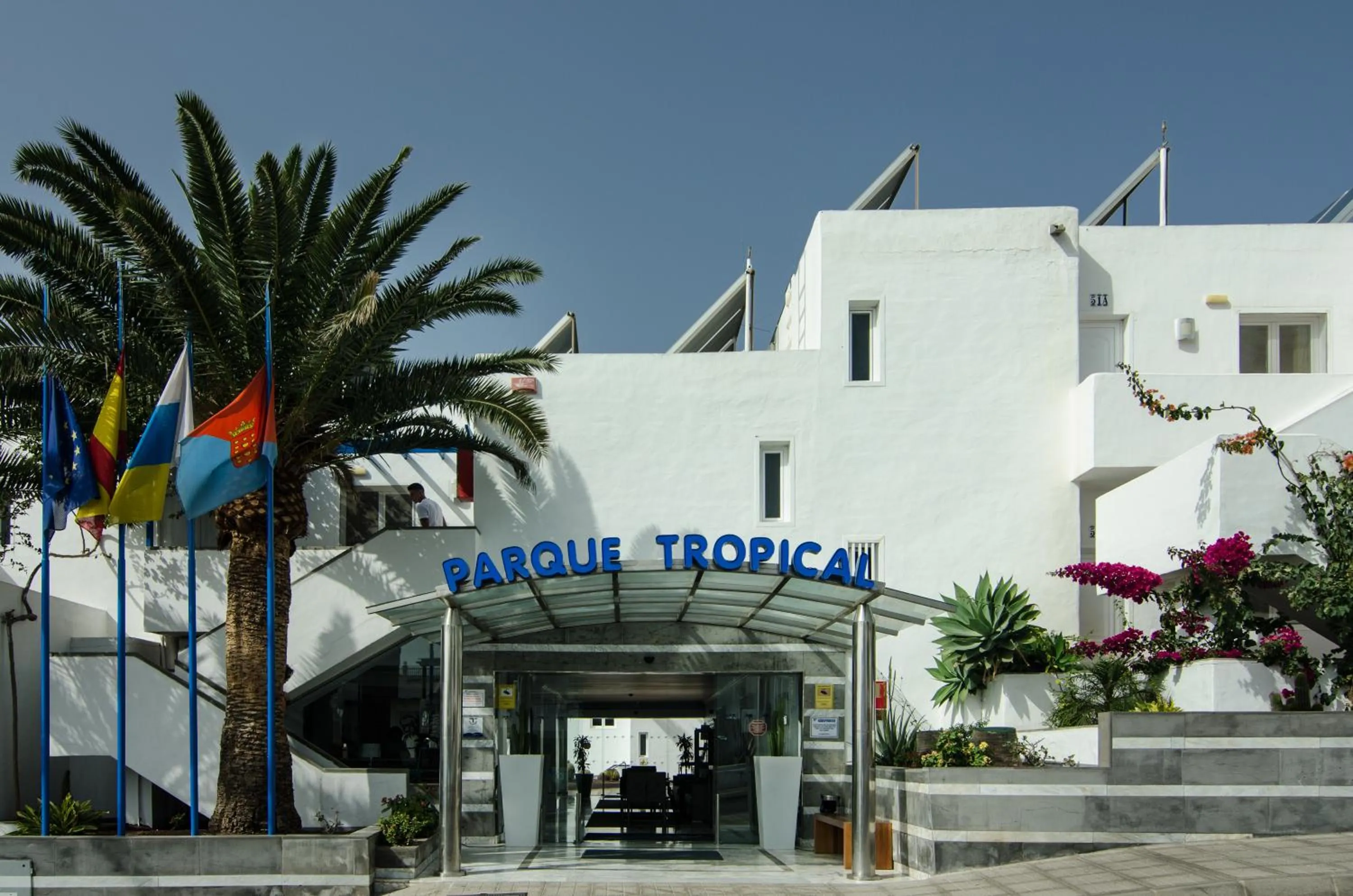 Property building in Apartamentos Parque Tropical en Lanzarote