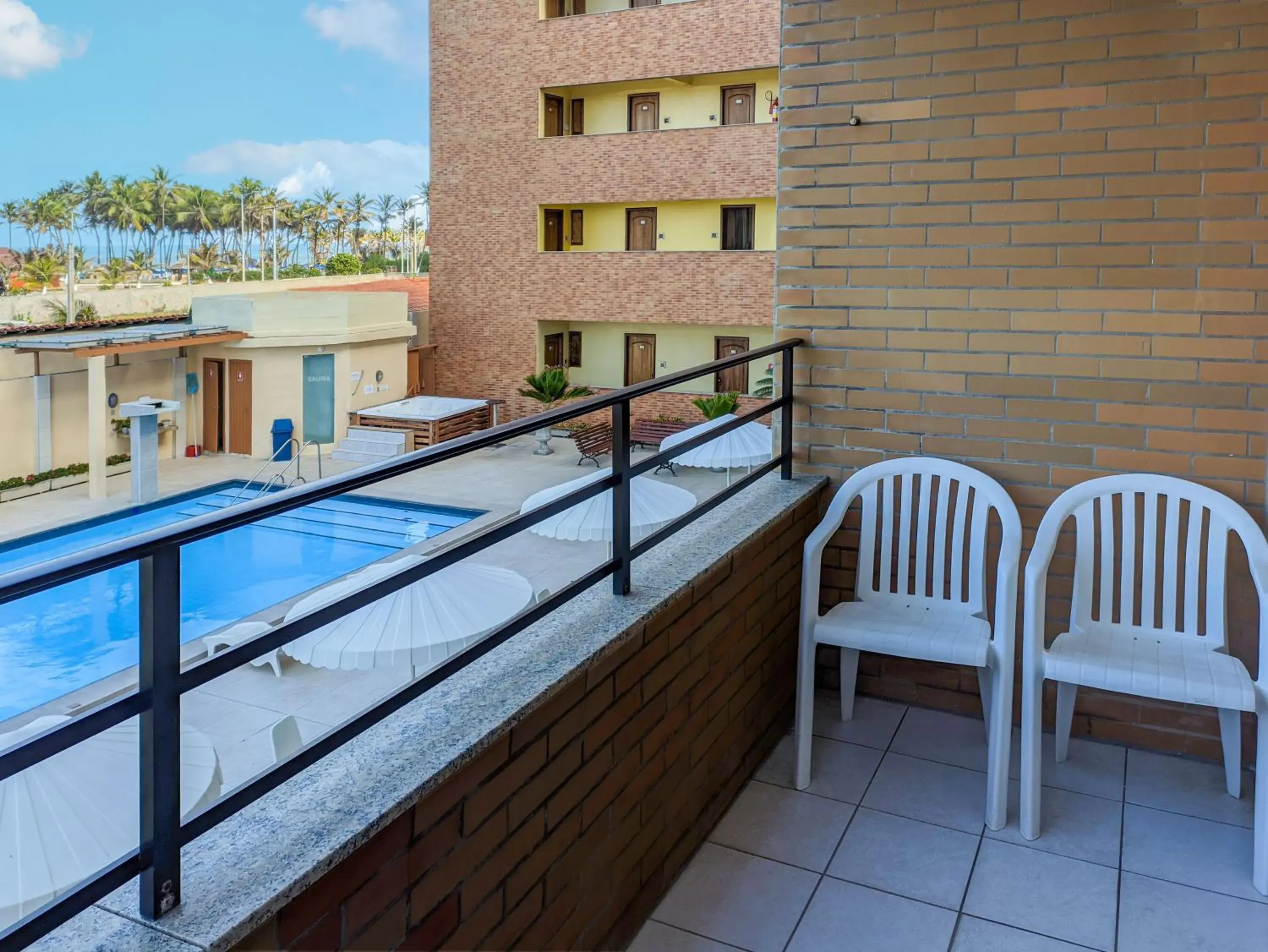 Single Room with Balcony in Golden Beach Hotel Single Room with Balcony in Golden Beach Hotel