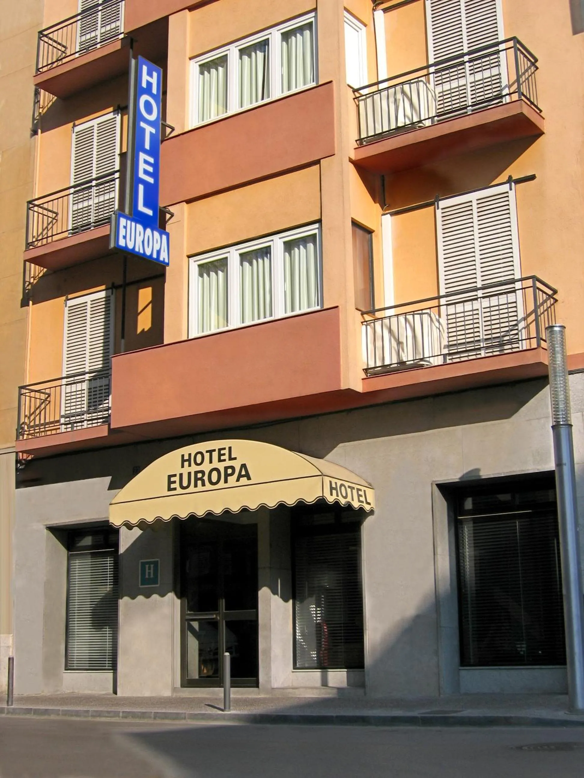 Facade/entrance in Hotel Europa