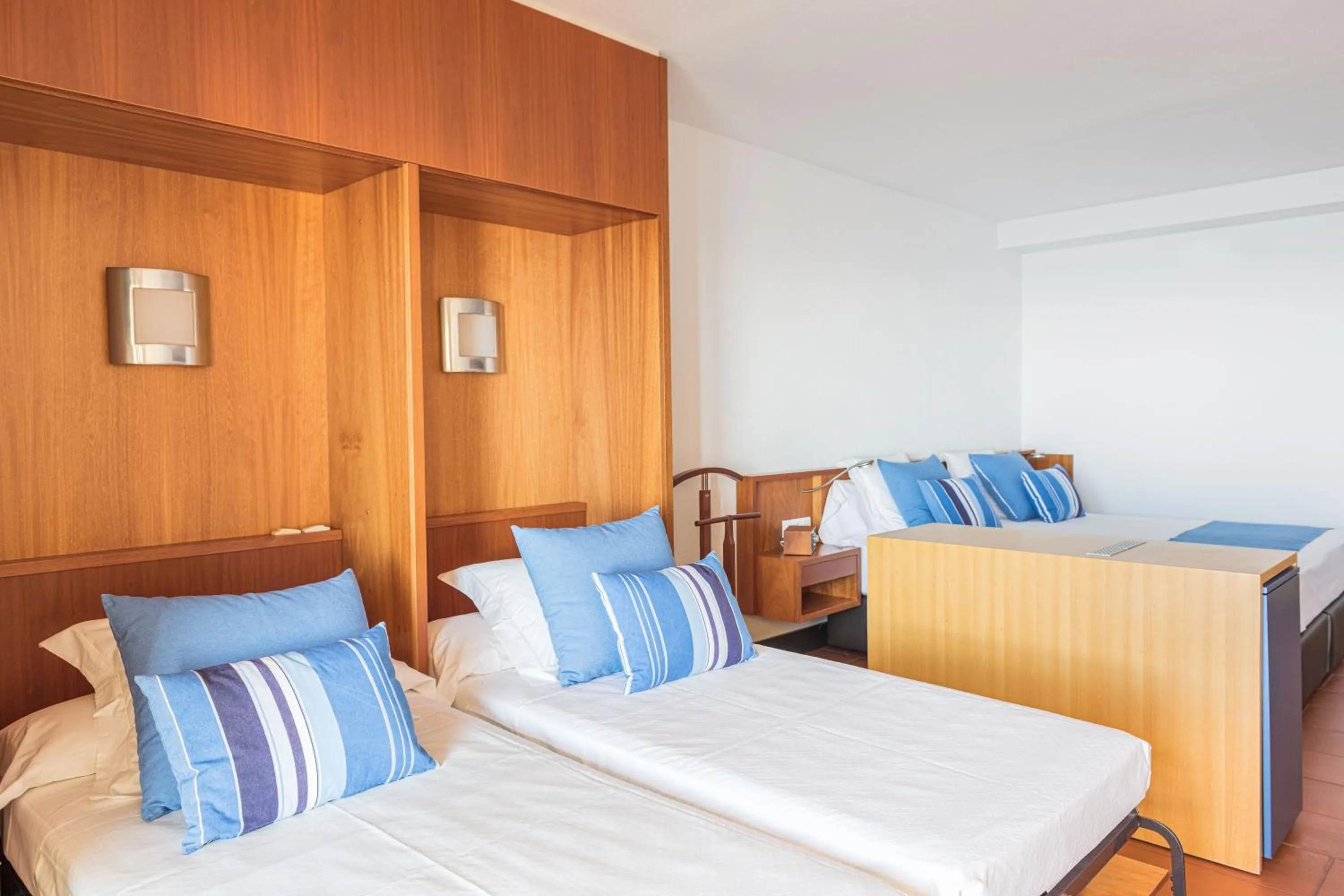 Bedroom, Bed in Almadraba Park Hotel