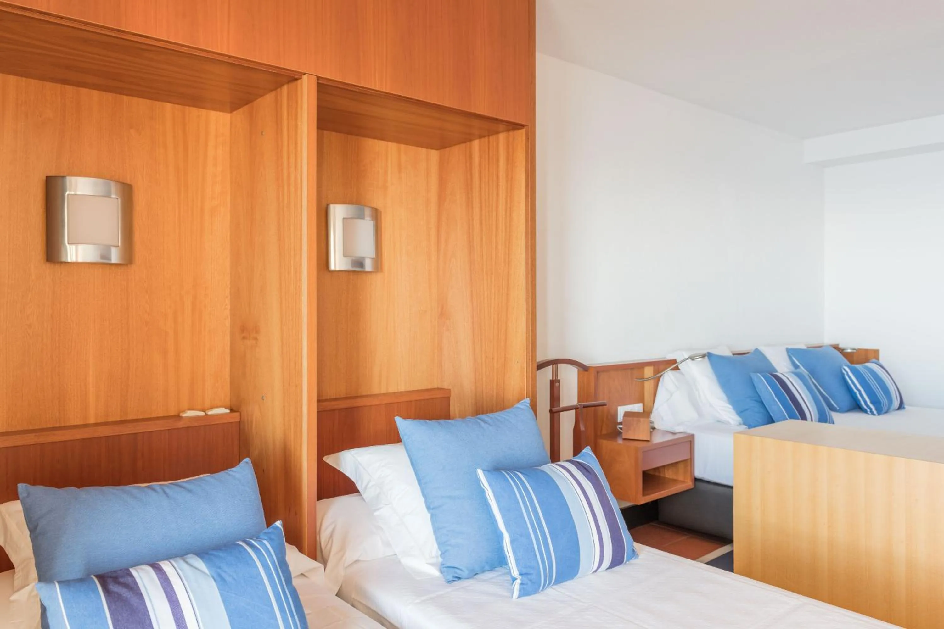 Bedroom, Bed in Almadraba Park Hotel