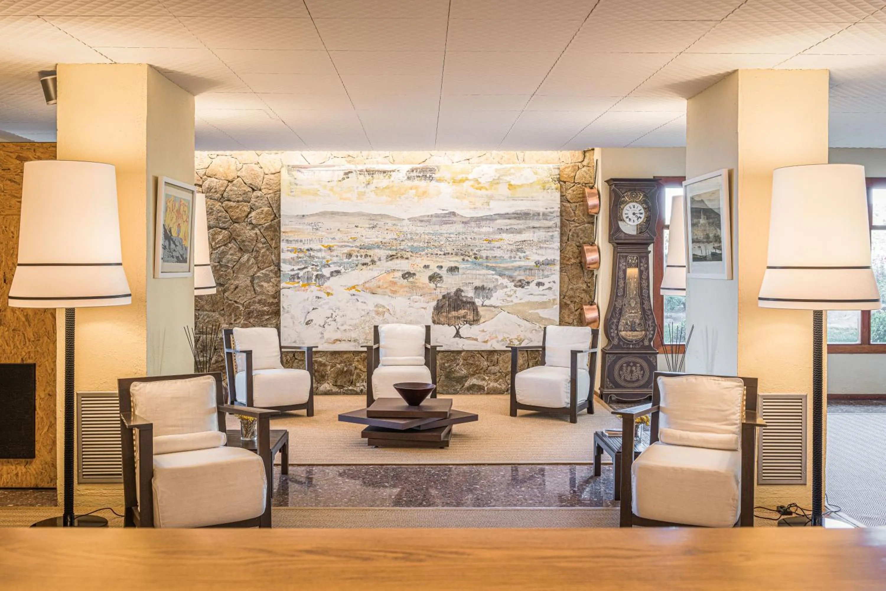 Seating area in Almadraba Park Hotel