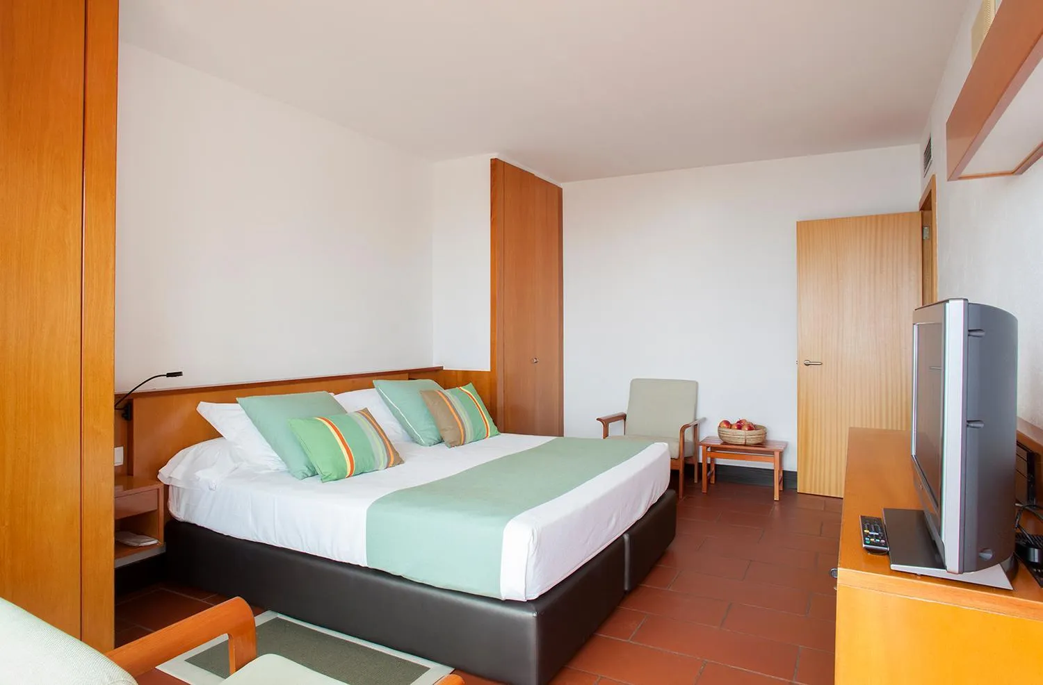 Bed in Almadraba Park Hotel