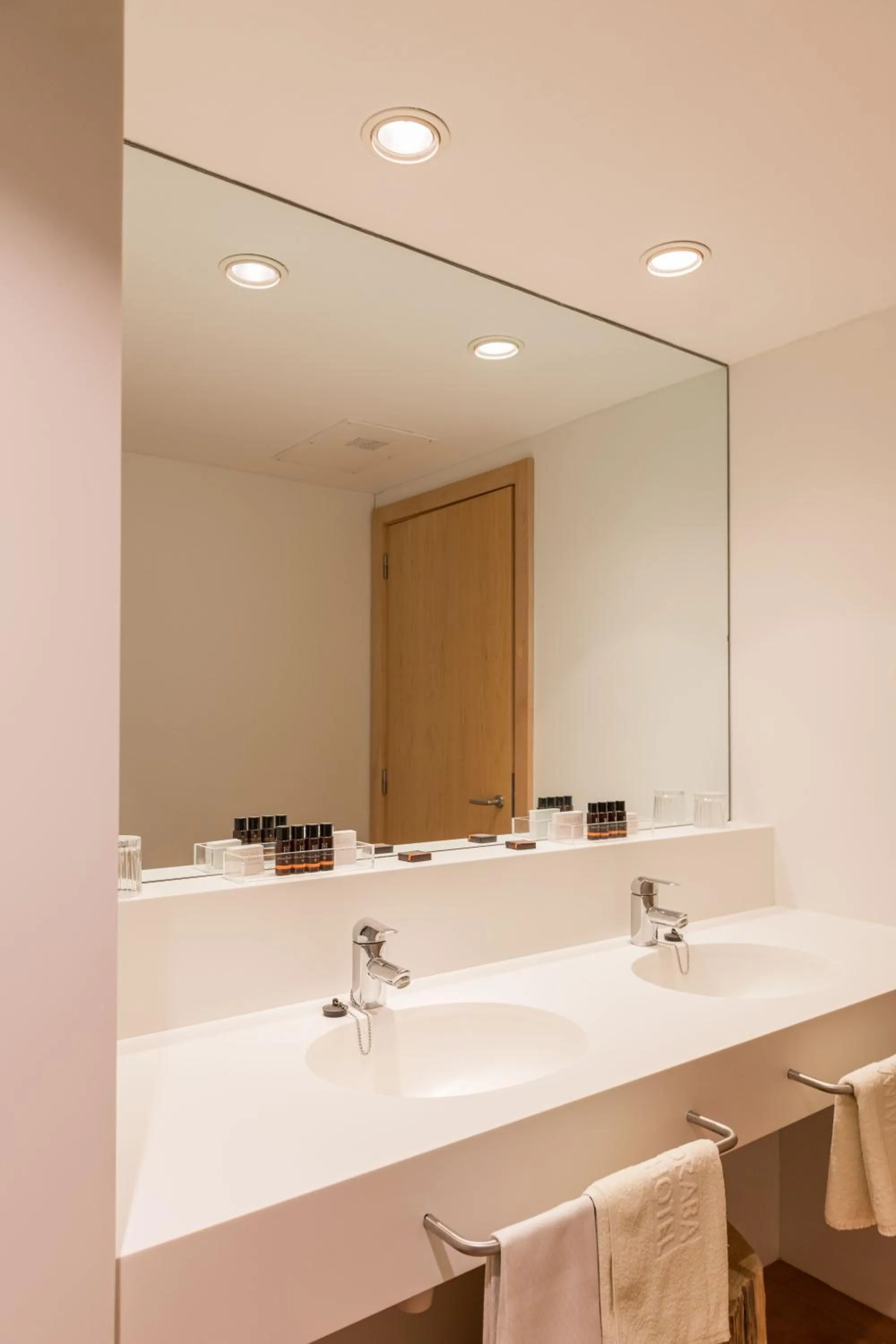 Bathroom in Almadraba Park Hotel