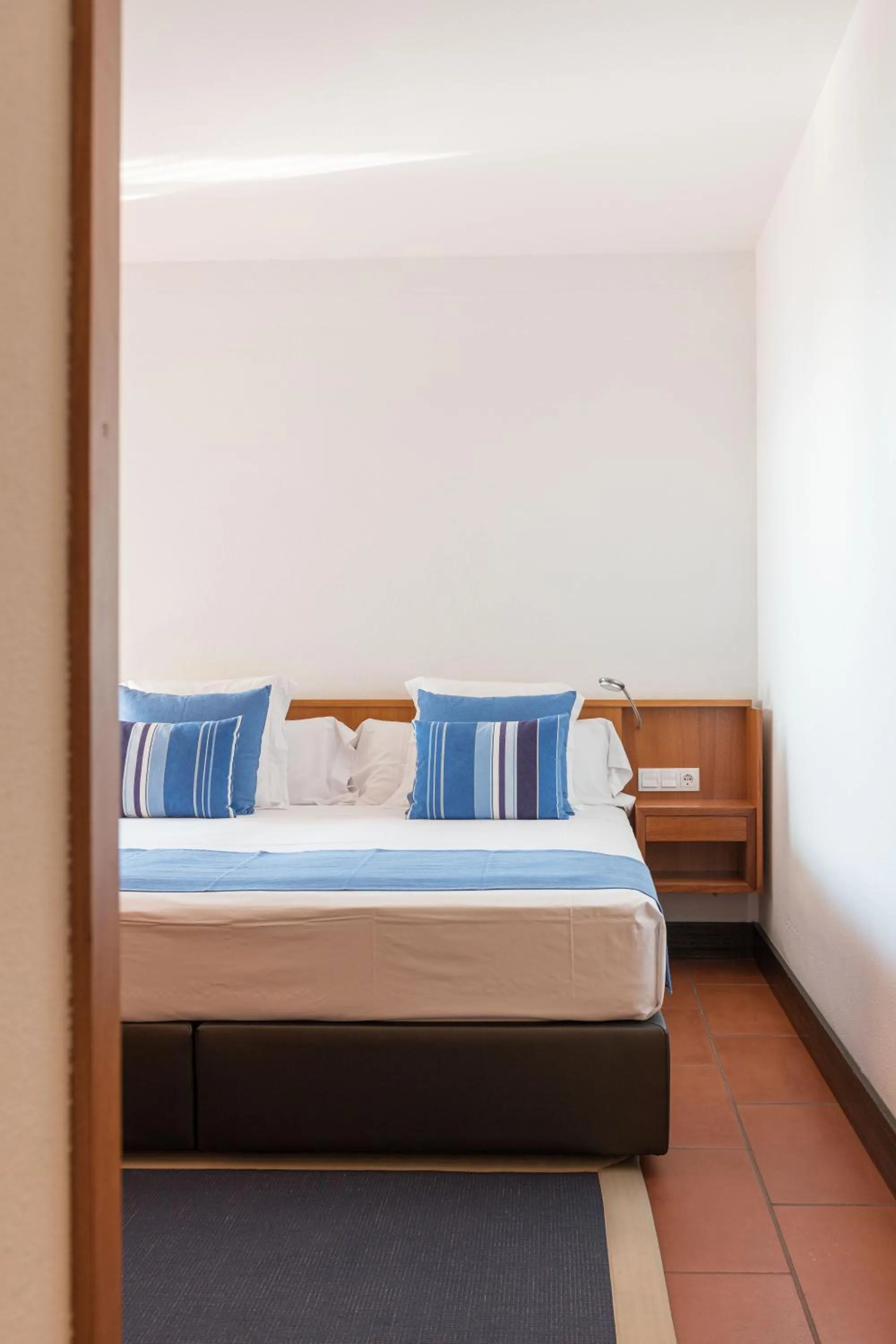 Bed in Almadraba Park Hotel