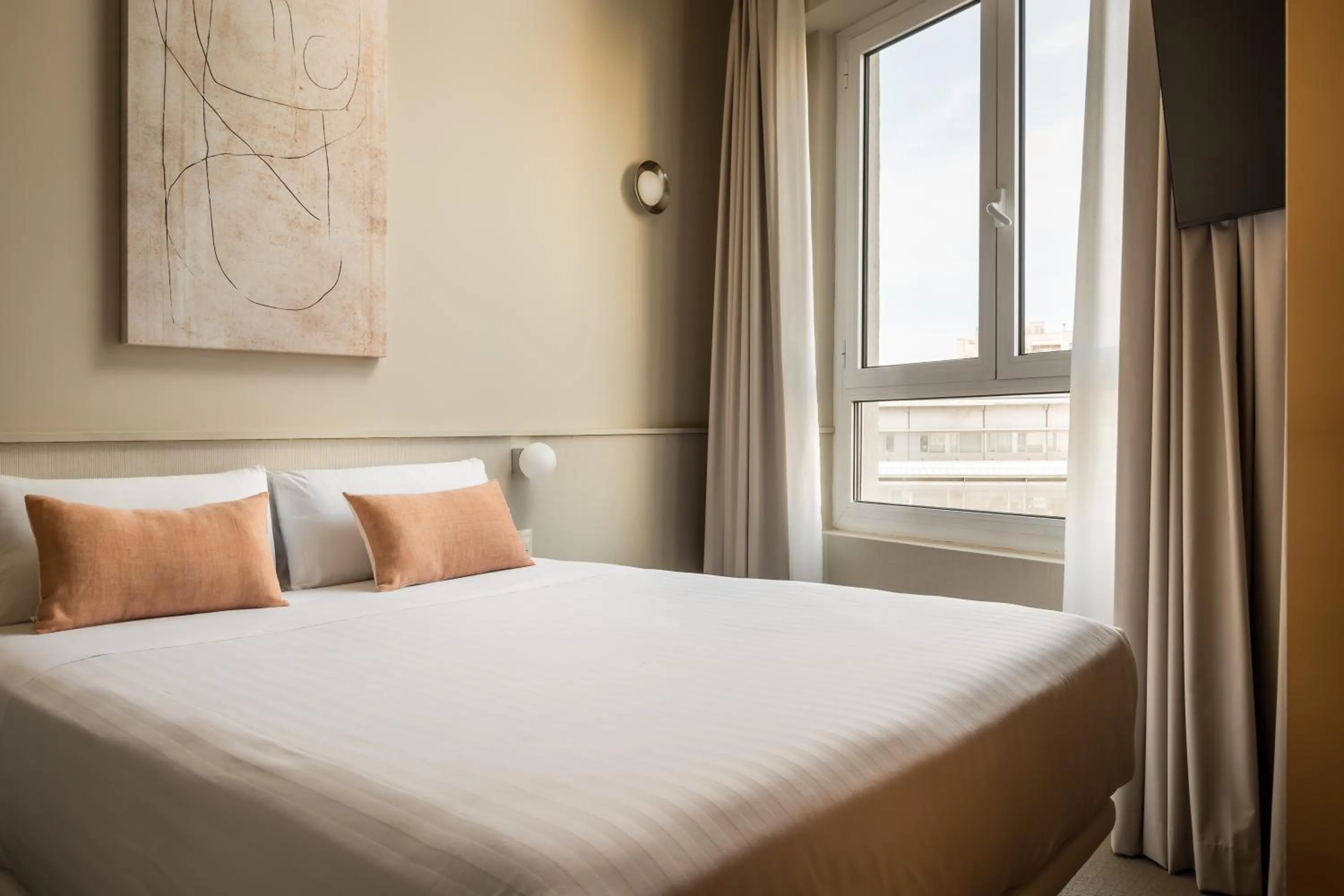 Bed in BYPILLOW The Bloom