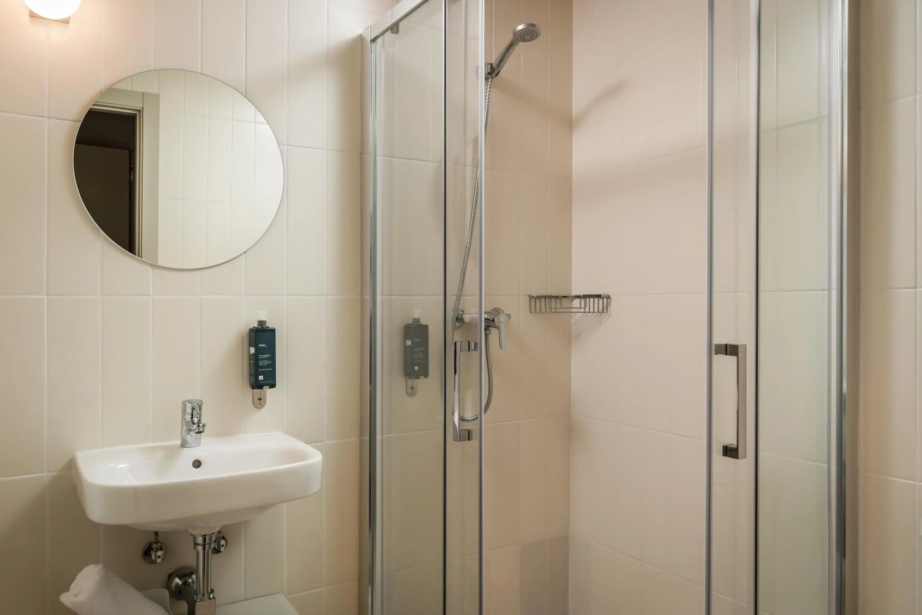 Bathroom in BYPILLOW The Bloom