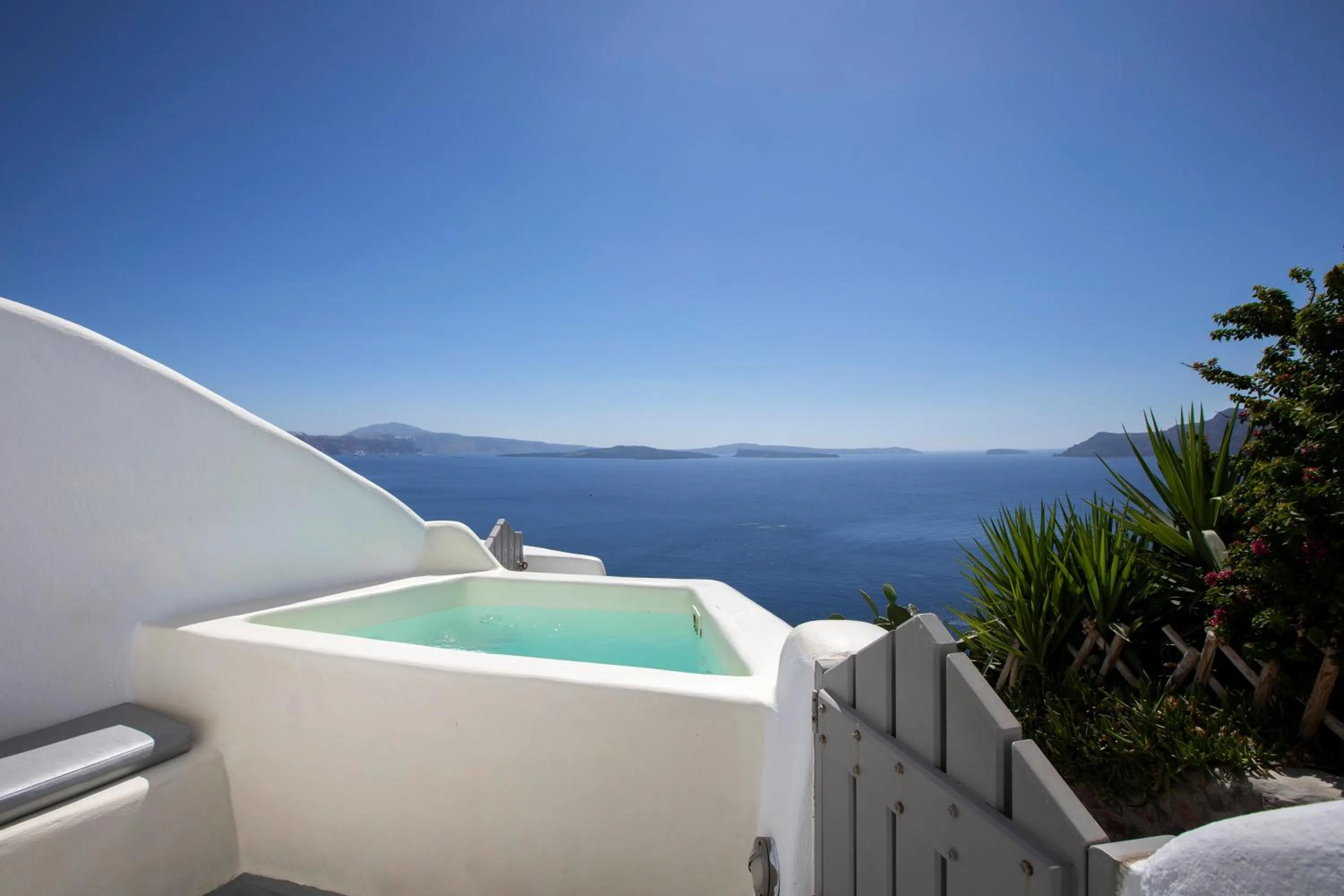 Hot Tub in Ducato di Oia - Adults Only