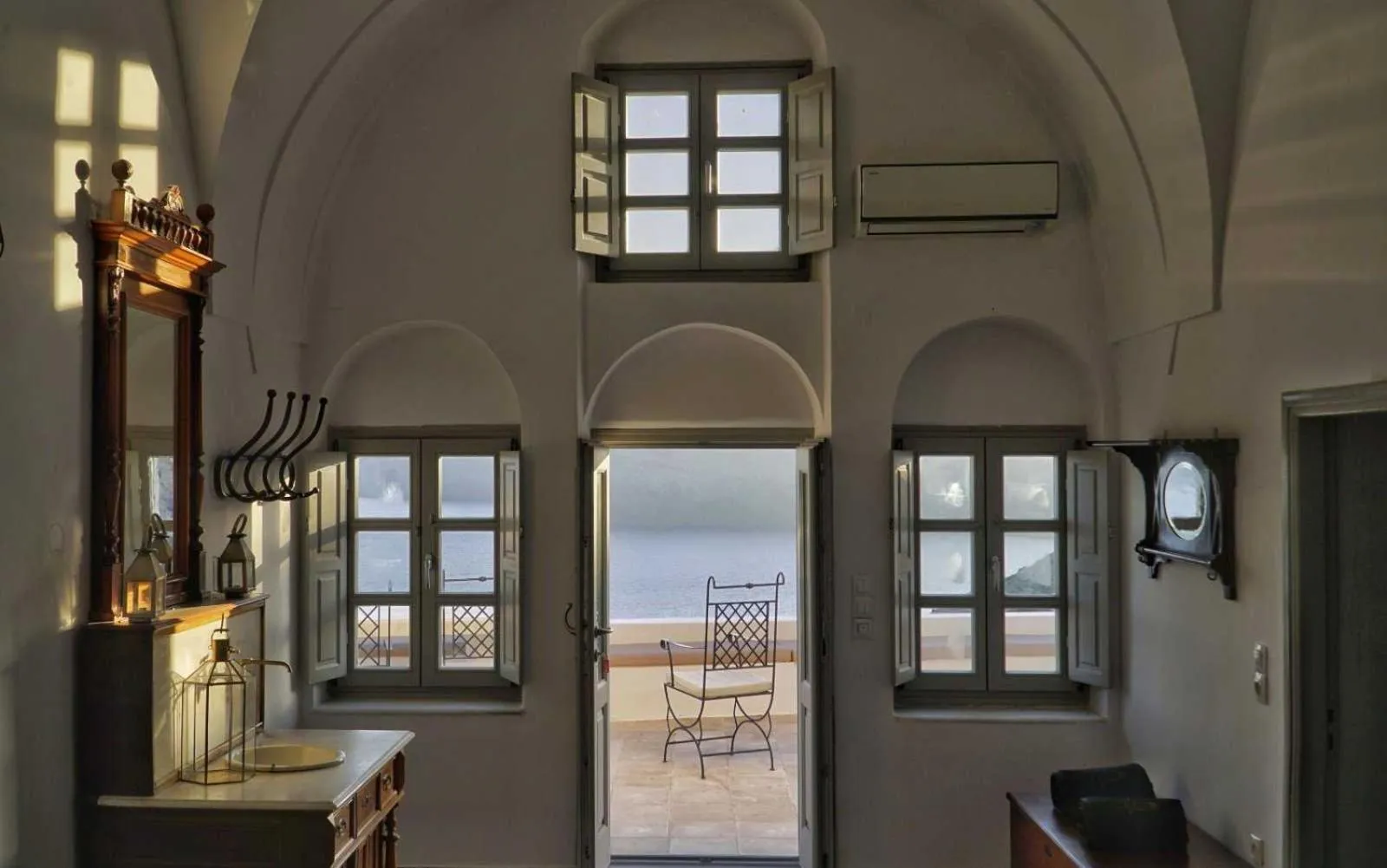 Living room in Ducato di Oia - Adults Only