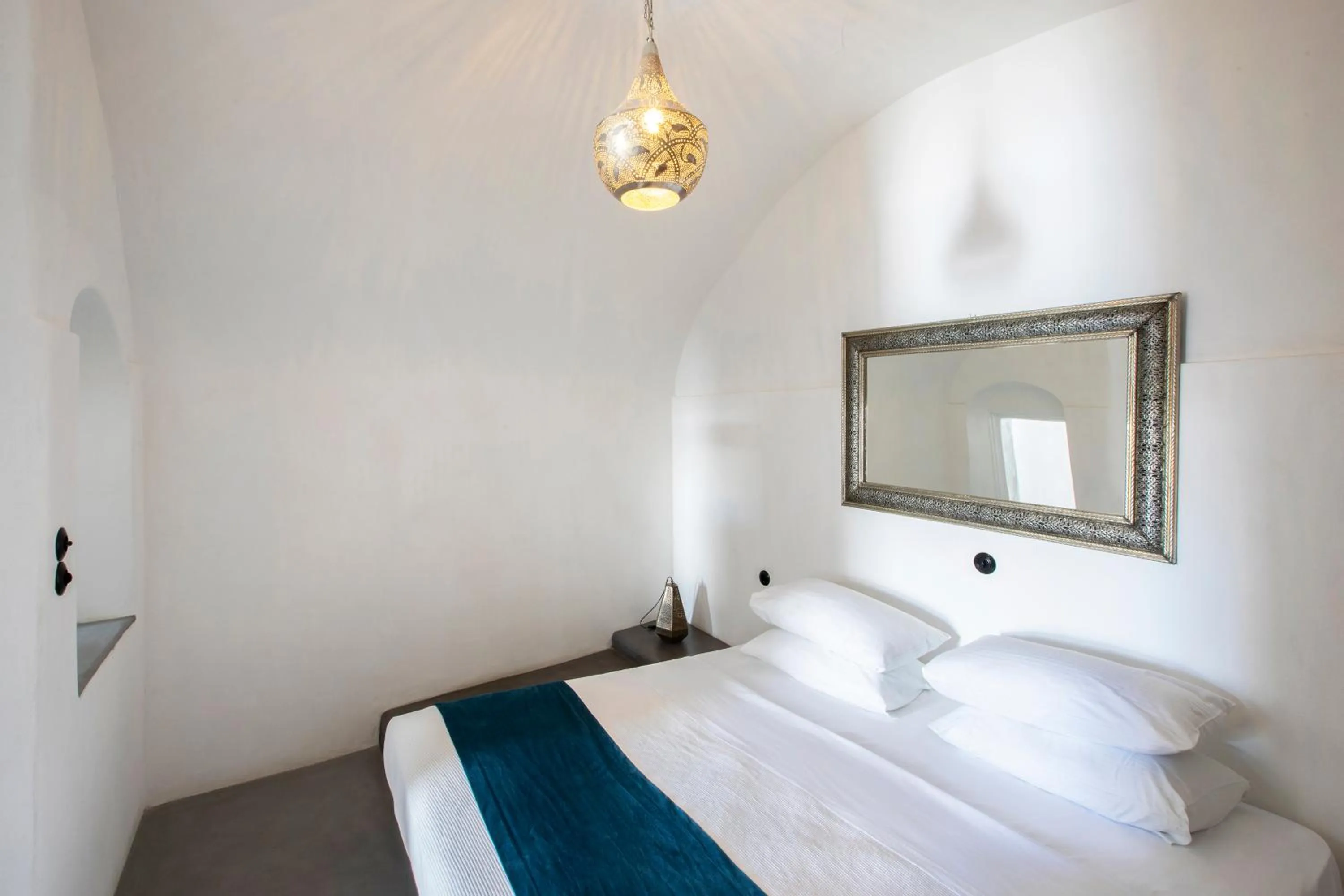 Bed in Ducato di Oia - Adults Only