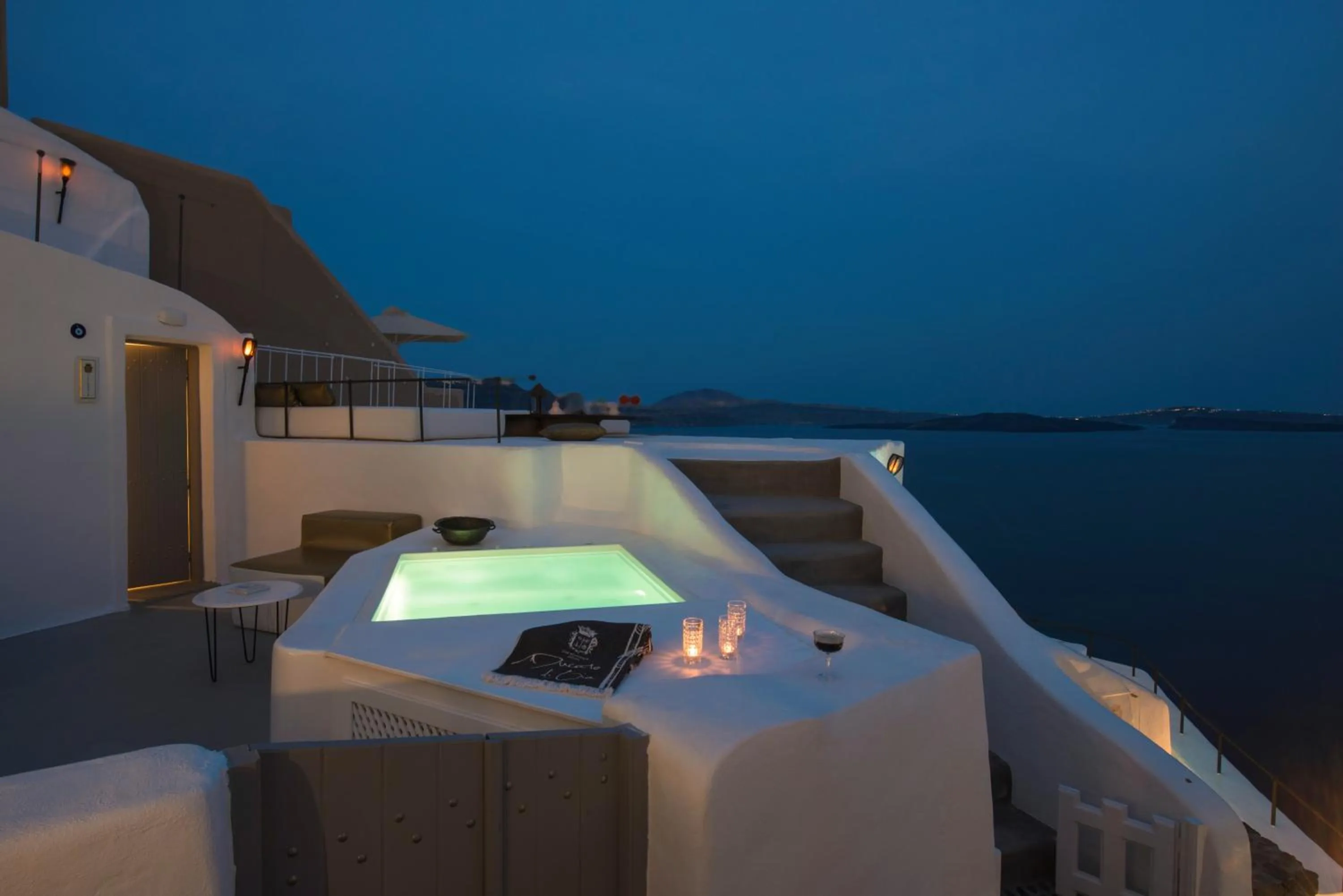 Hot Tub in Ducato di Oia - Adults Only