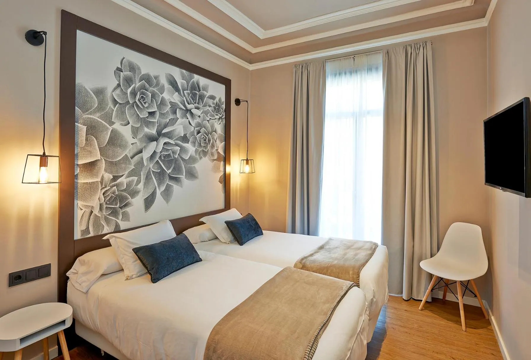 Decorative detail, Bed in Hostal Central Barcelona