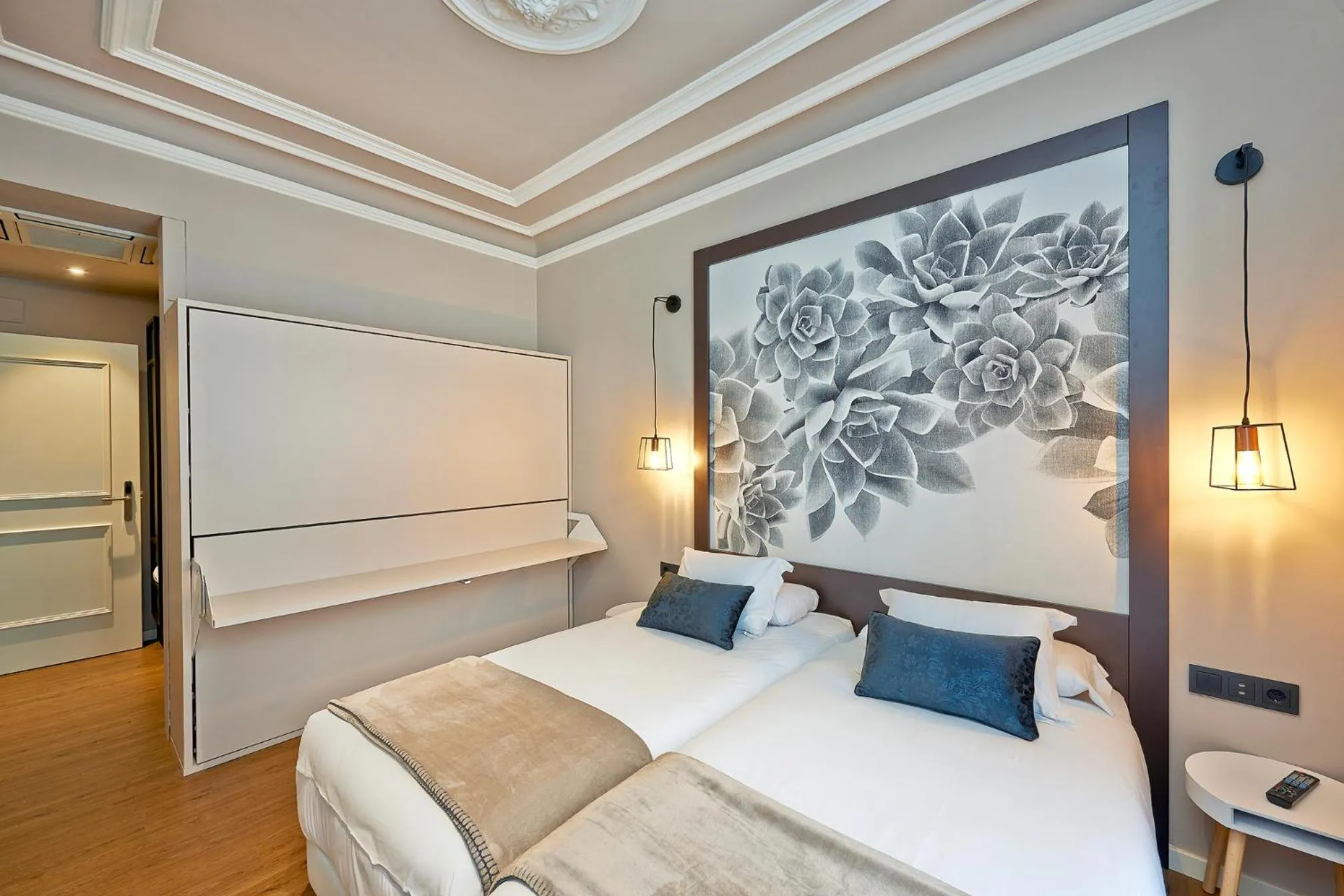 Decorative detail, Bed in Hostal Central Barcelona