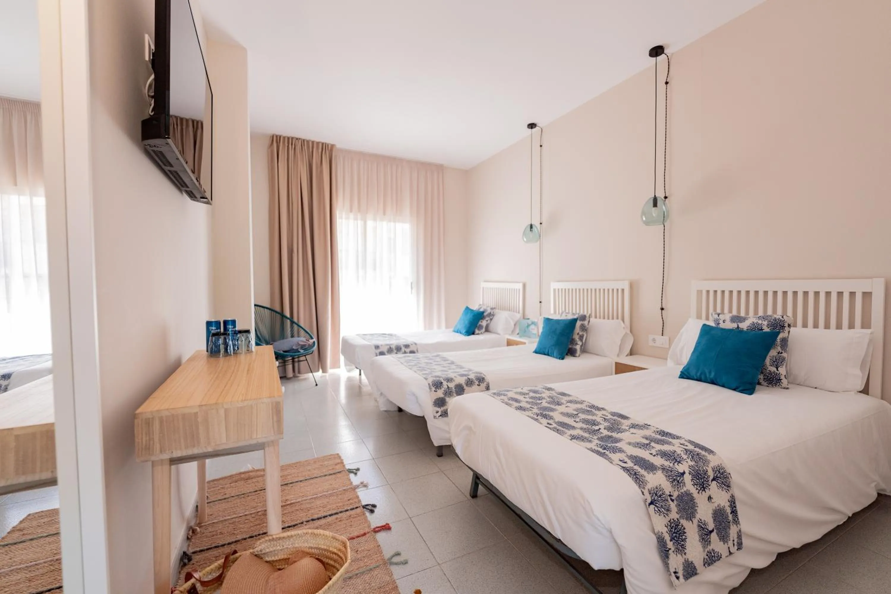 Property building, Bed in Hotel Aubí