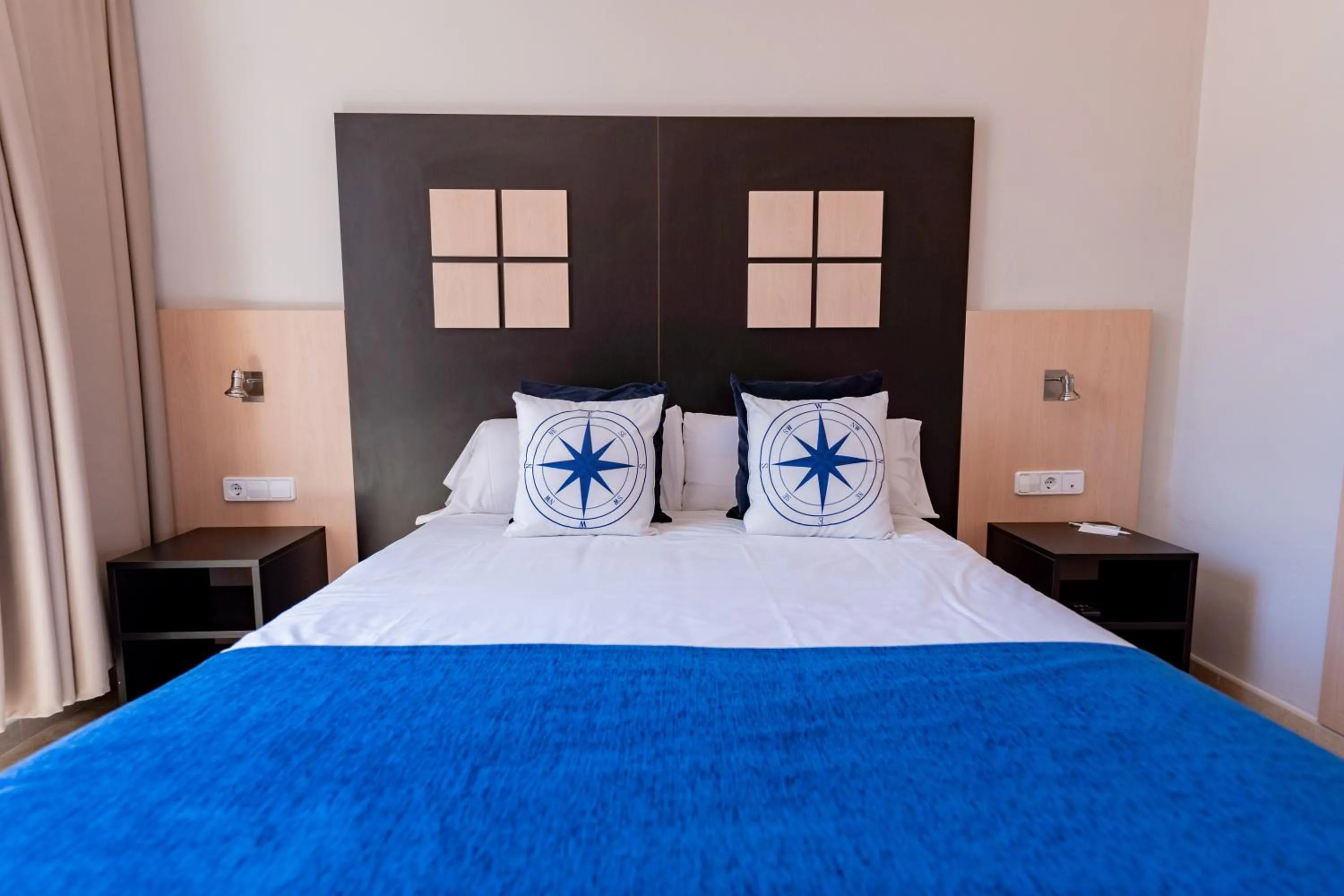 Property building, Bed in Hotel Aubí