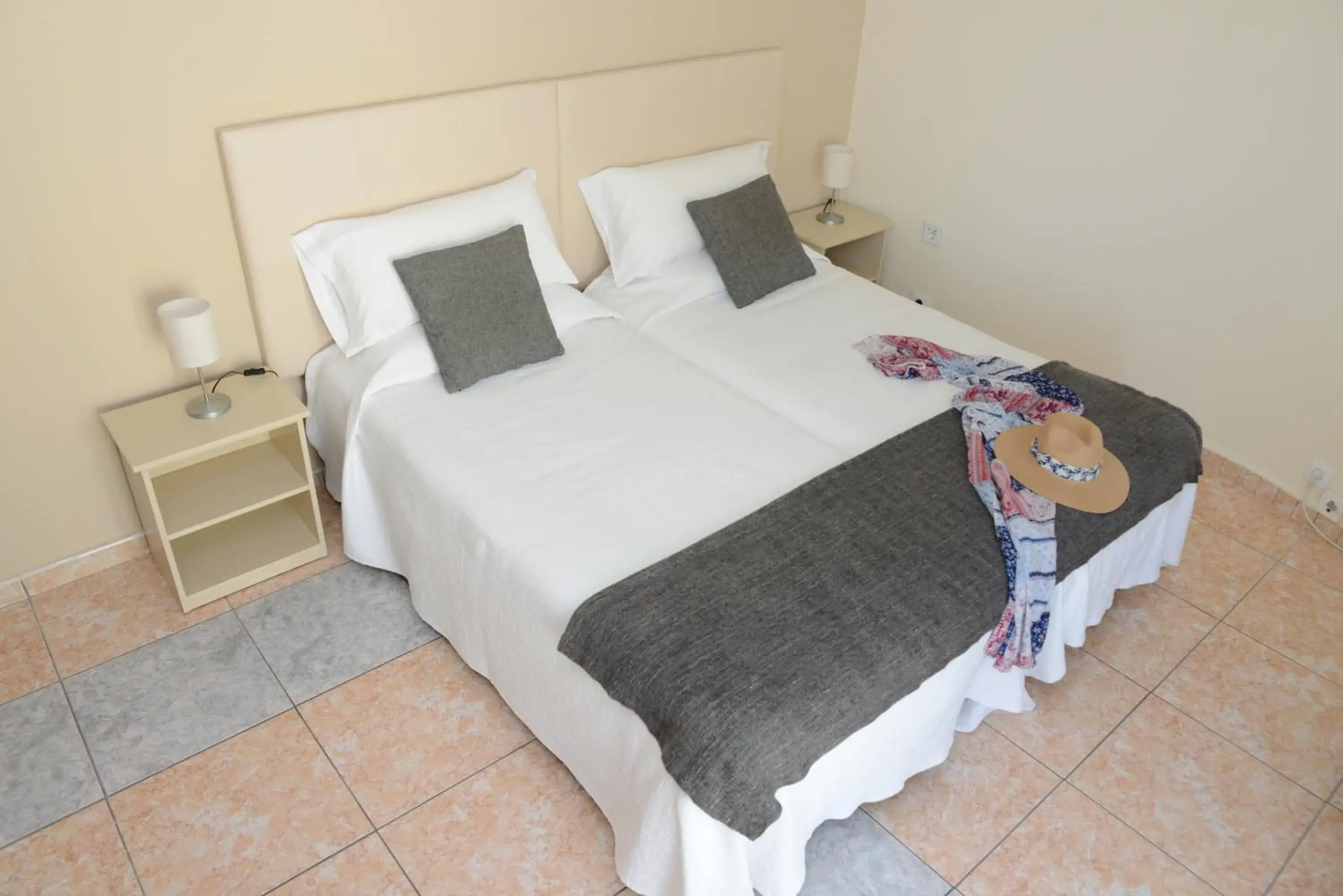 Small Double Room in Rallye Hotel Small Double Room in Rallye Hotel