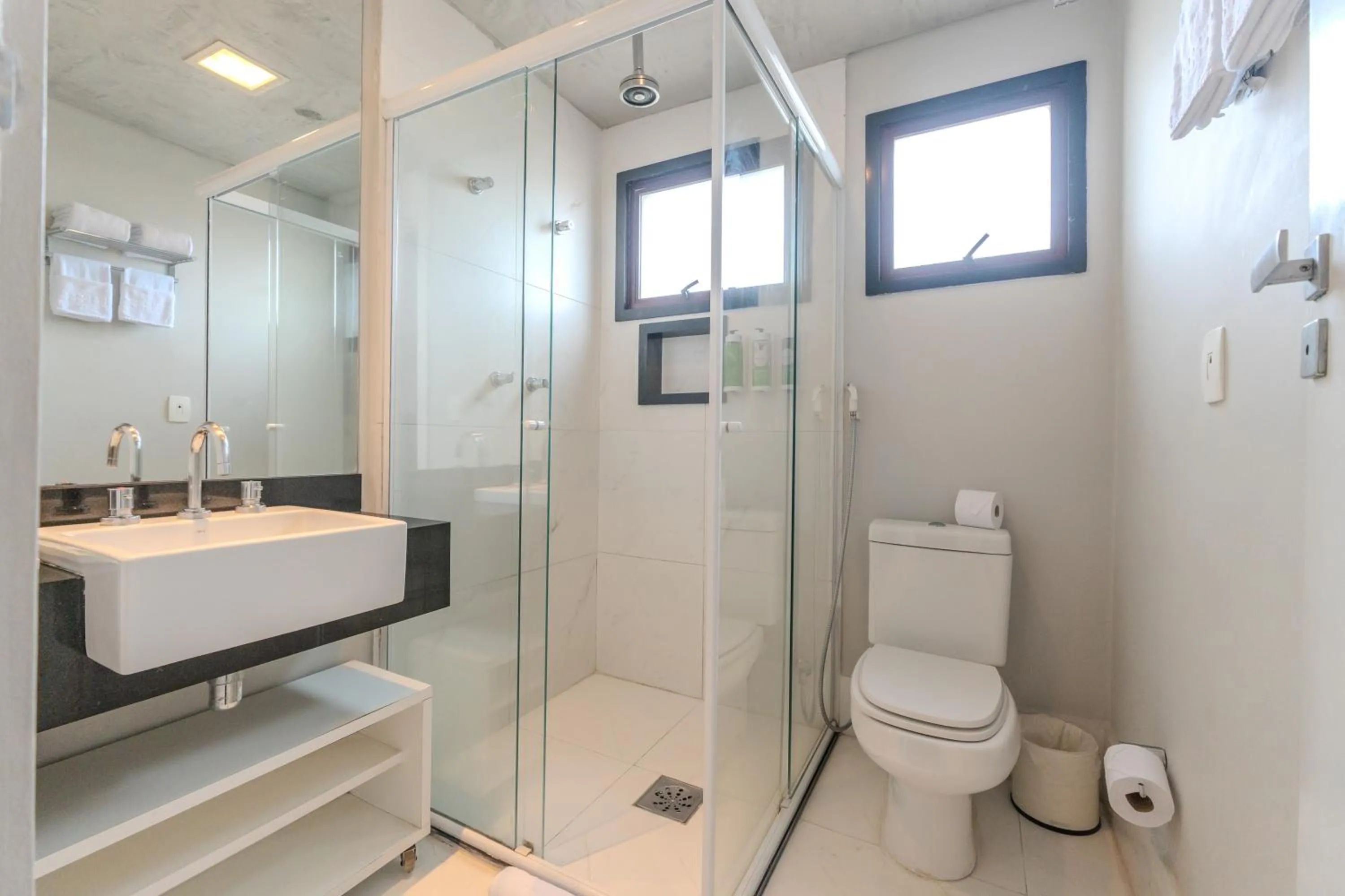 Shower in Hotel Heritage