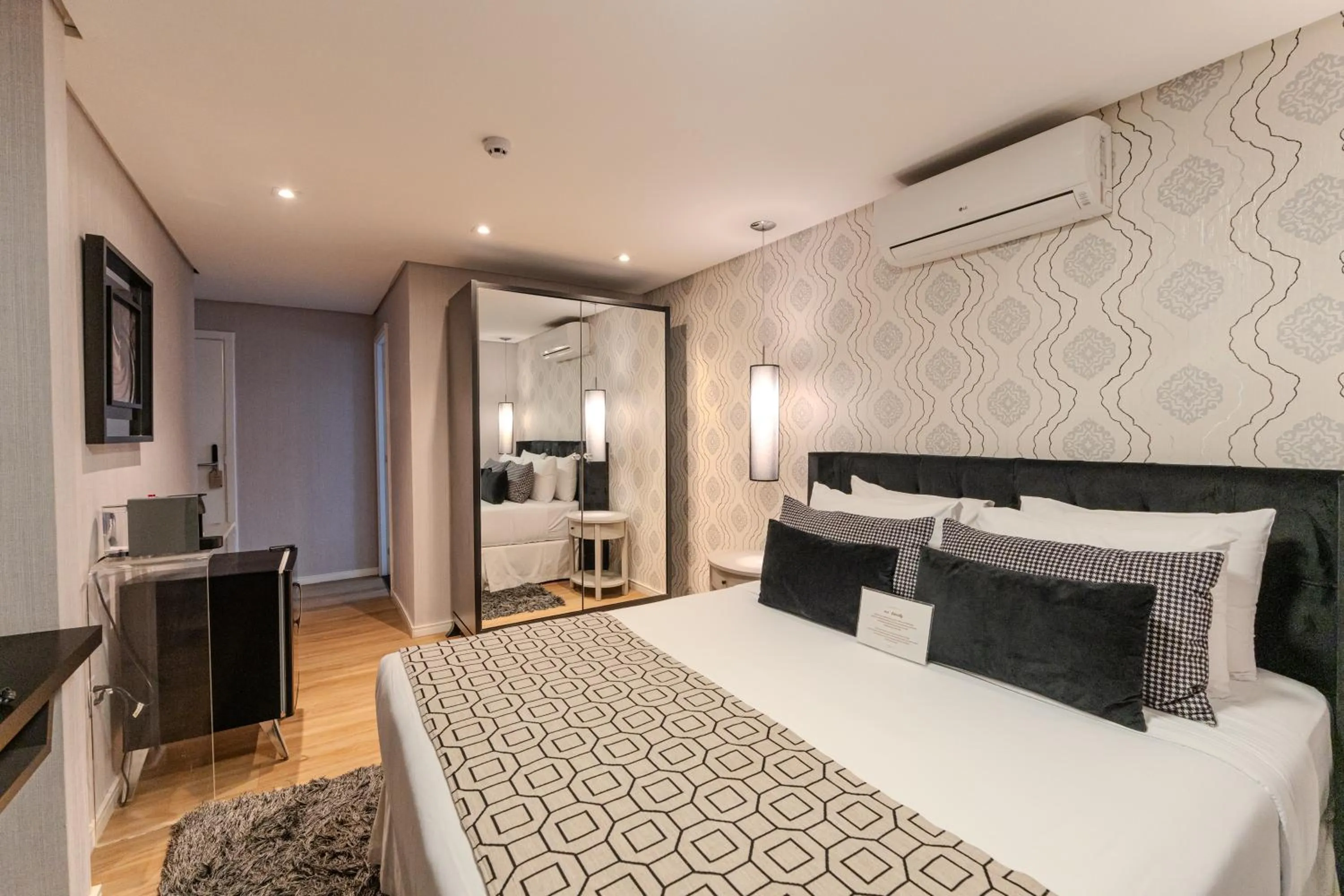 Bed in Hotel Heritage