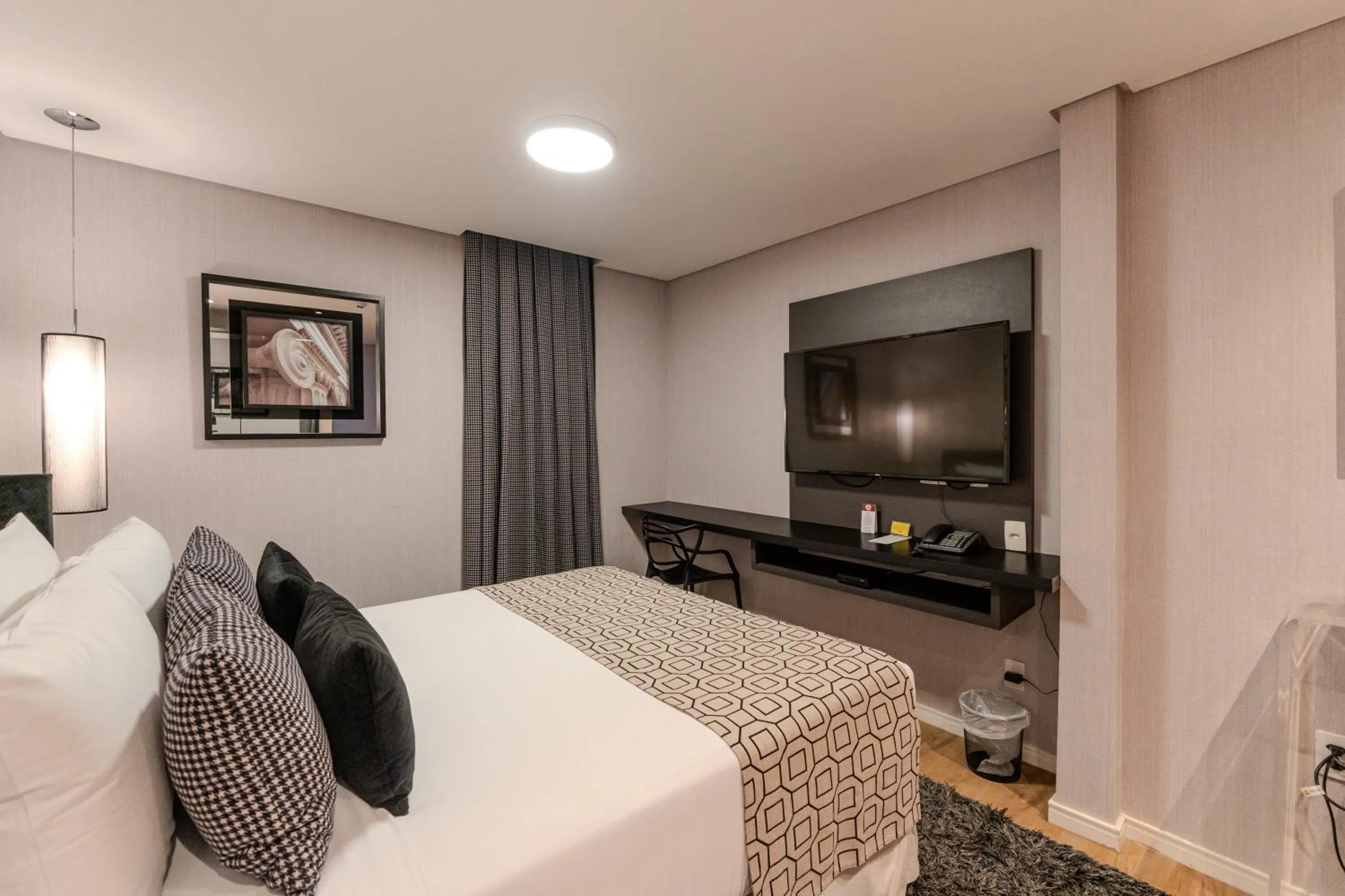 Bed in Hotel Heritage