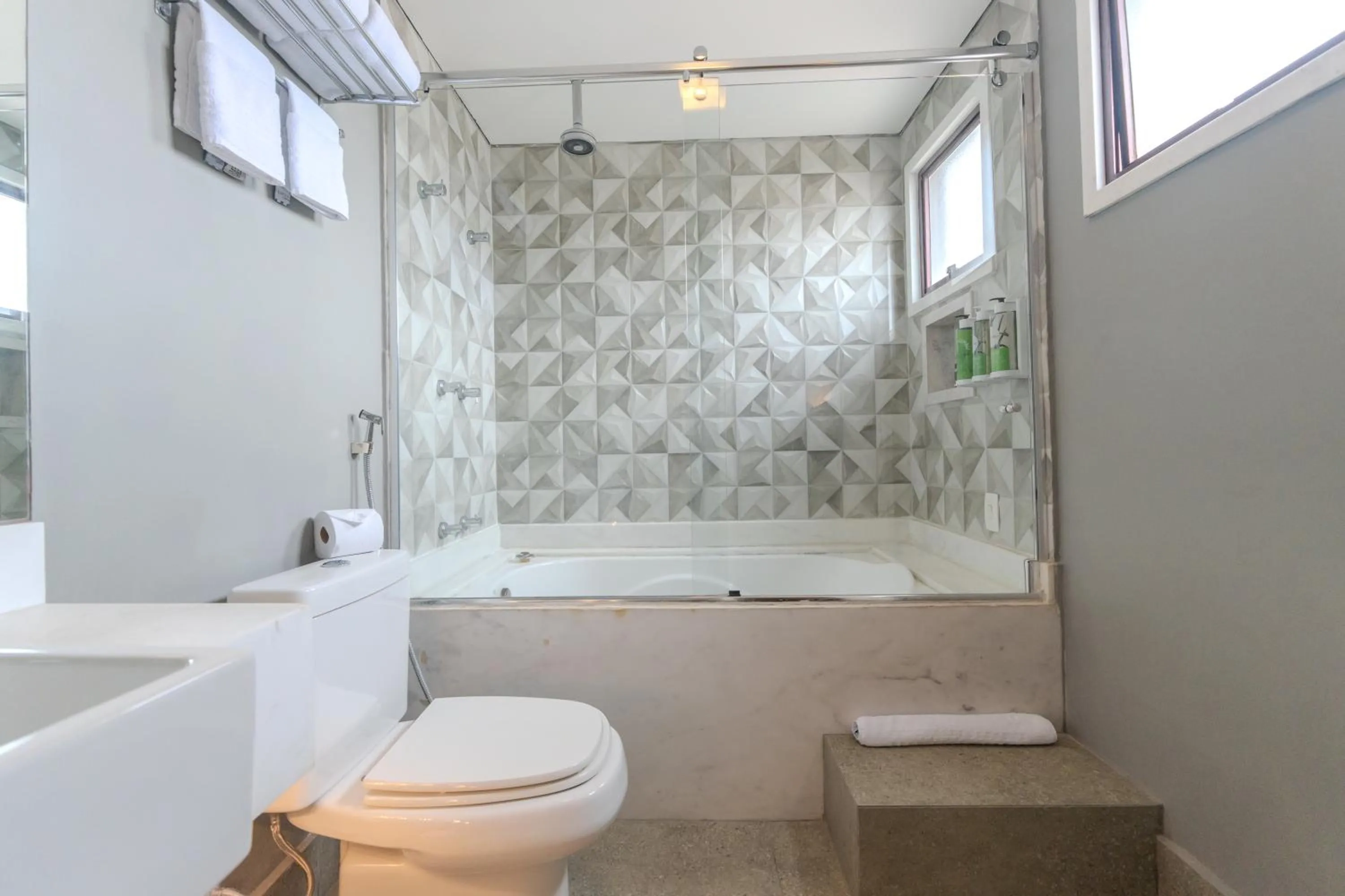 Shower in Hotel Heritage