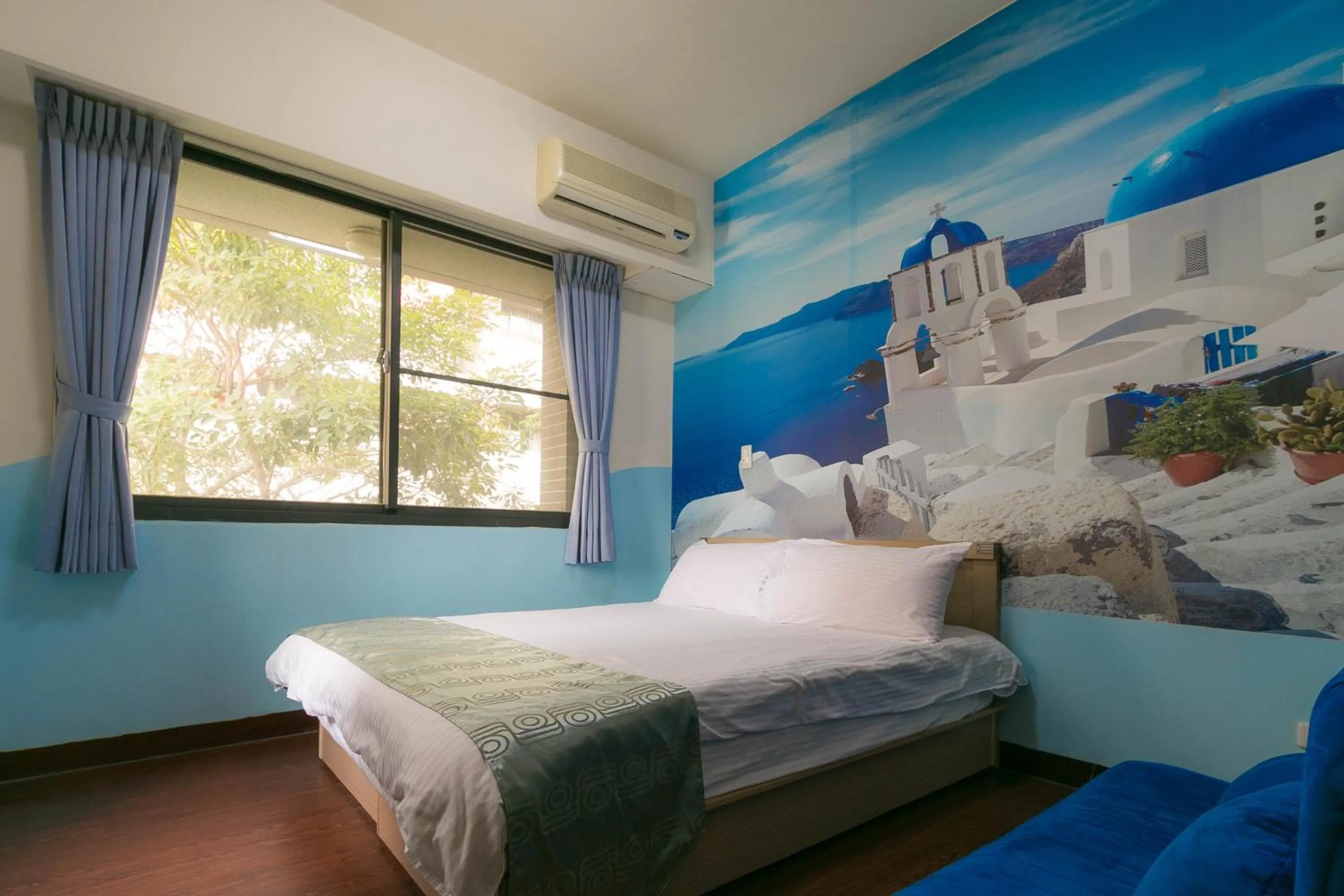 On site in Fengchia Love Heart