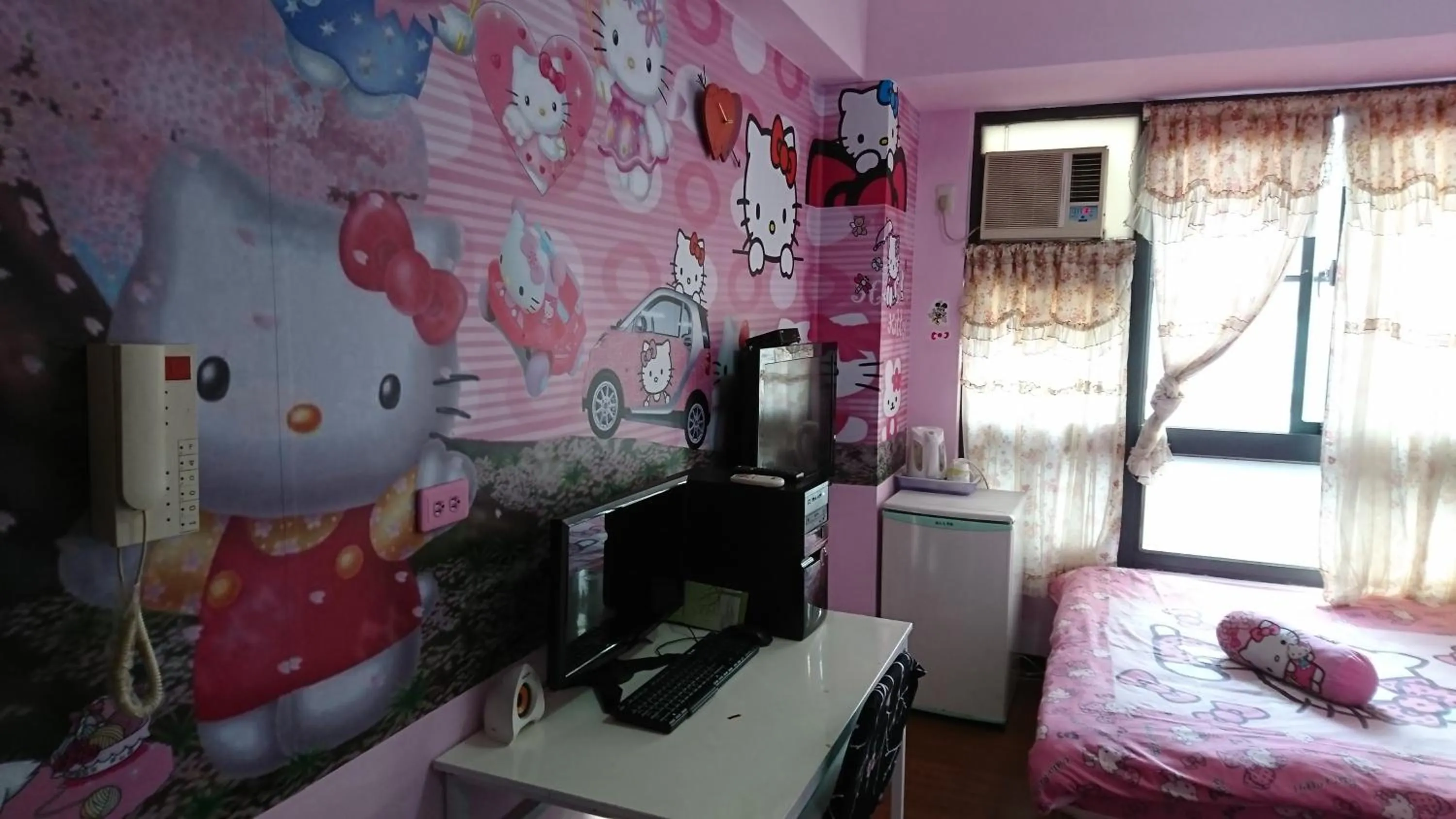 On site in Fengchia Love Heart