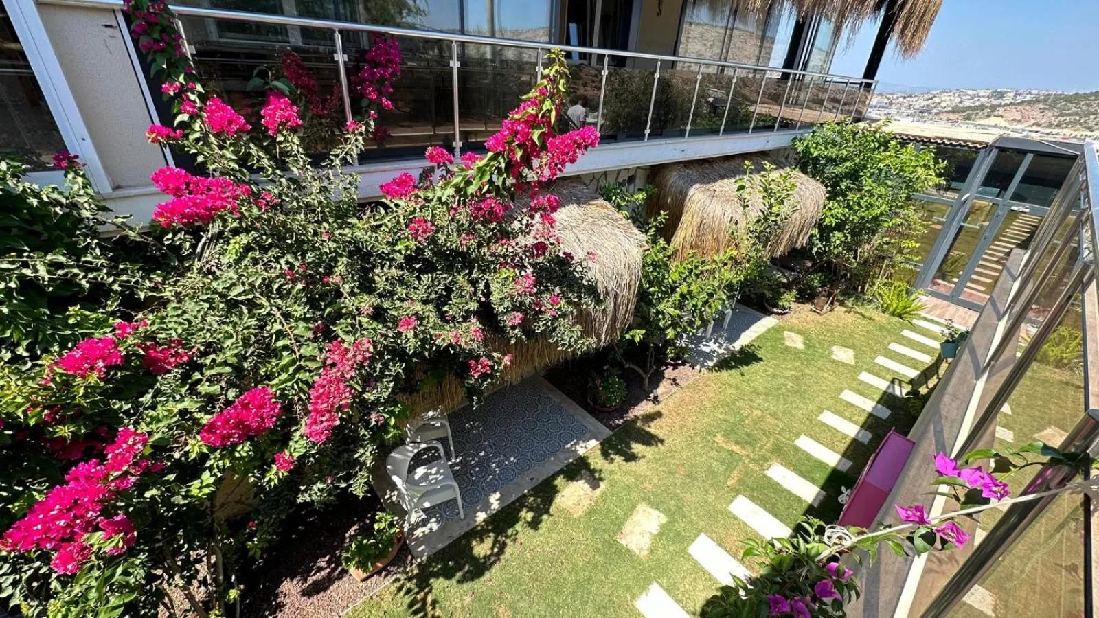 Spring in Aden Boutique Otel