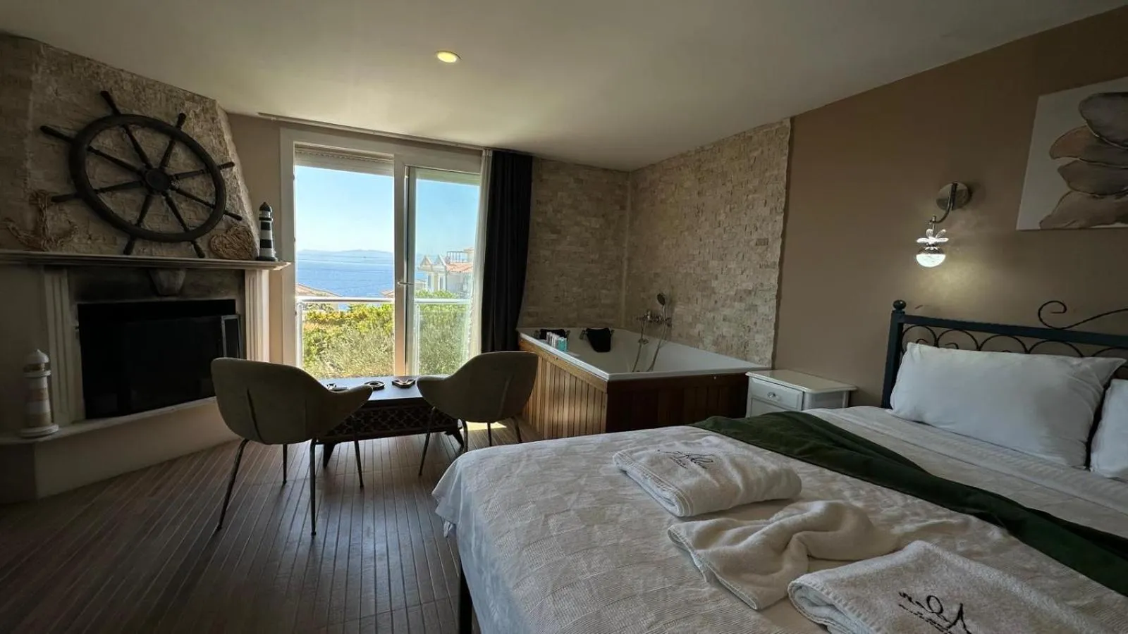 Bed in Aden Boutique Otel