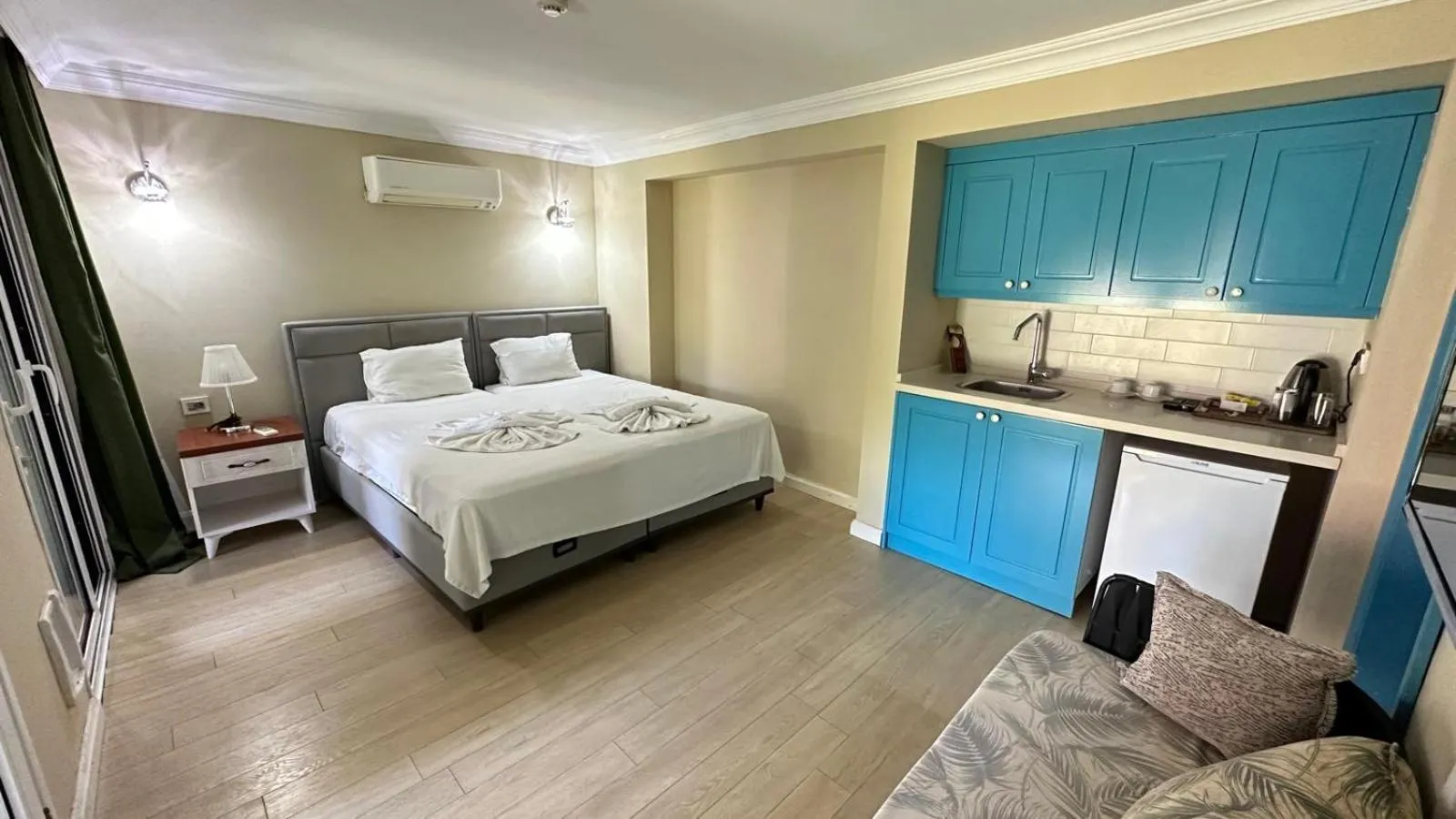 Bed in Aden Boutique Otel